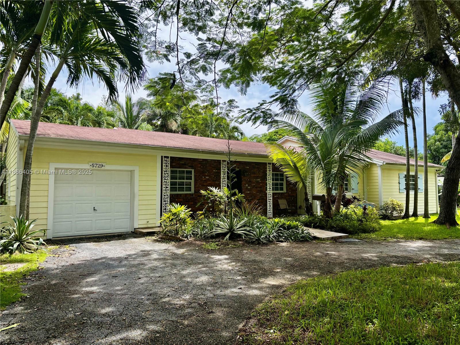 5729 SW 60th Ave