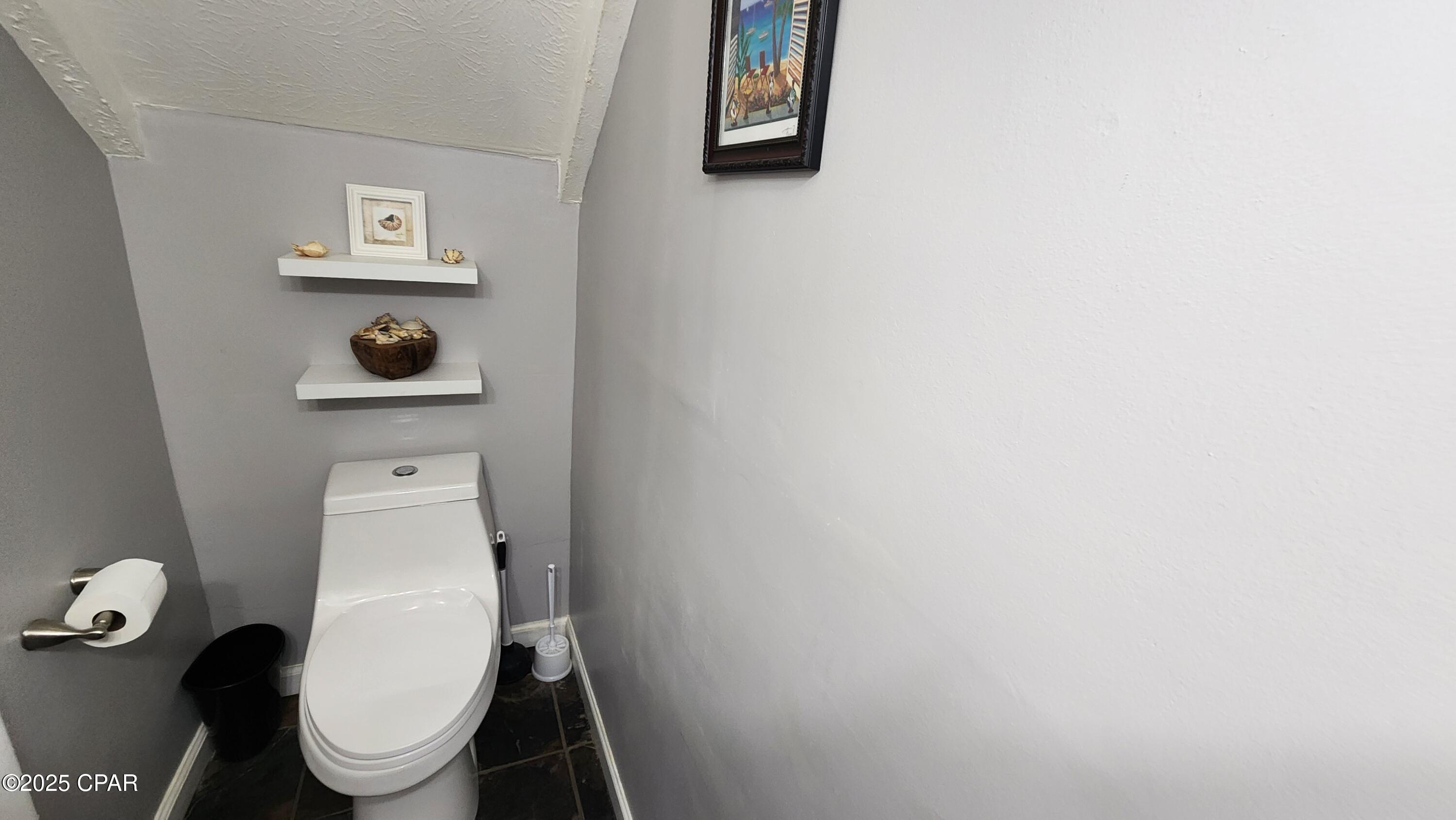 Image 12 For 180 White Sandy Drive