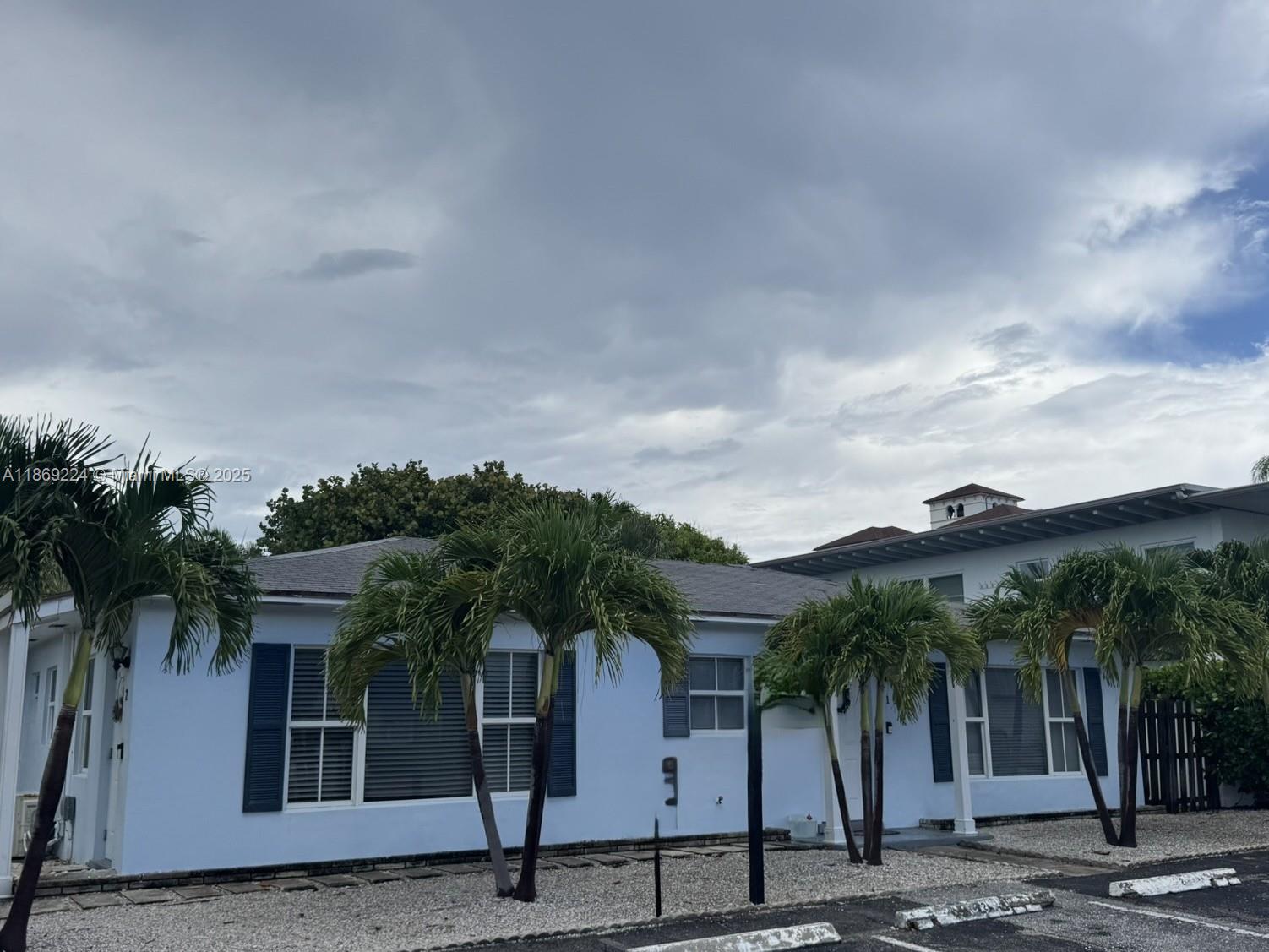 Homes for sale in Palm Beach Shores, FL | 121 Linda Ln, Palm Beach Shores, FL 33404 | MLS# A11869224