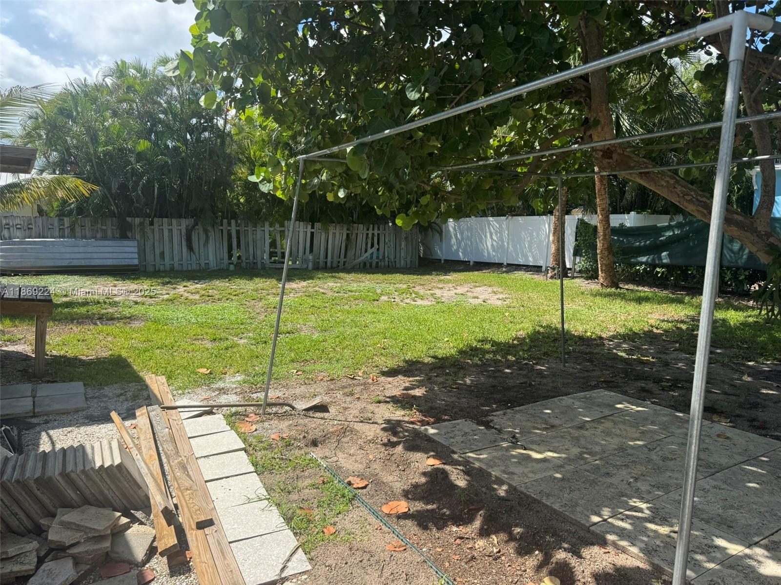 Homes for sale in Palm Beach Shores, FL | 121 Linda Ln, Palm Beach Shores, FL 33404 | MLS# A11869224