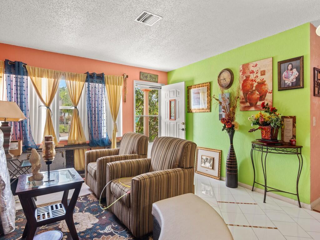 Homes for sale in Vero Beach, FL | 663 20Th Pl Sw, Vero Beach, FL 32962 | MLS# R11120728