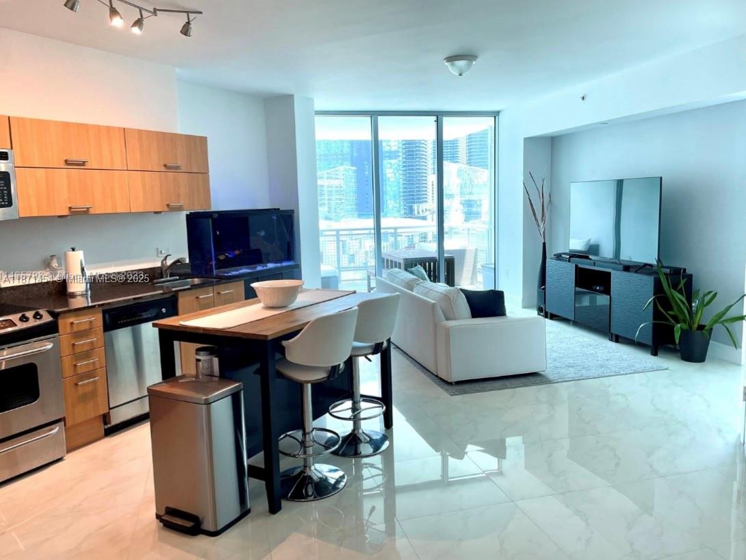 350 S Miami Ave #1808, Miami FL 33130