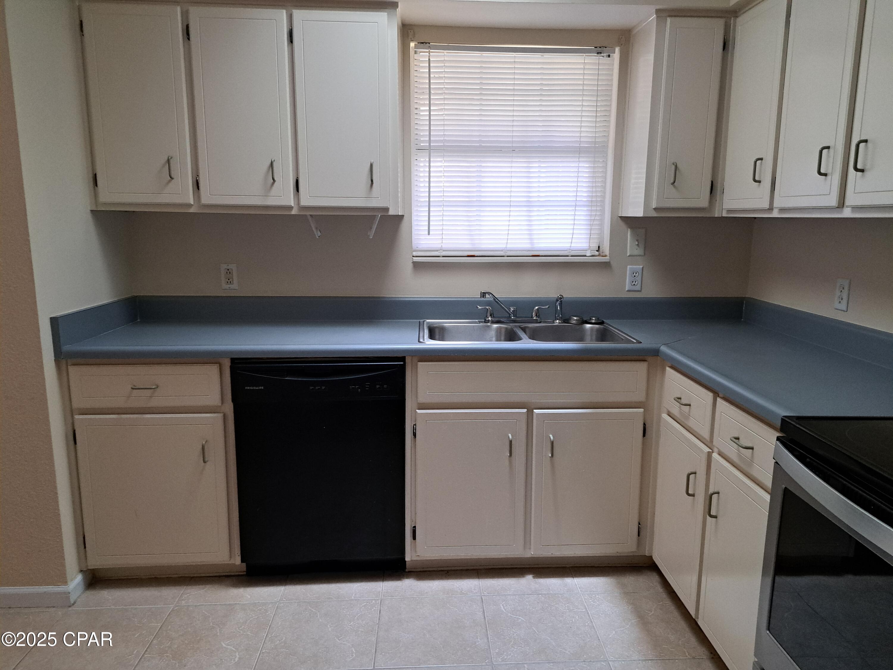 Image 2 For 7727 Betty Louise Drive