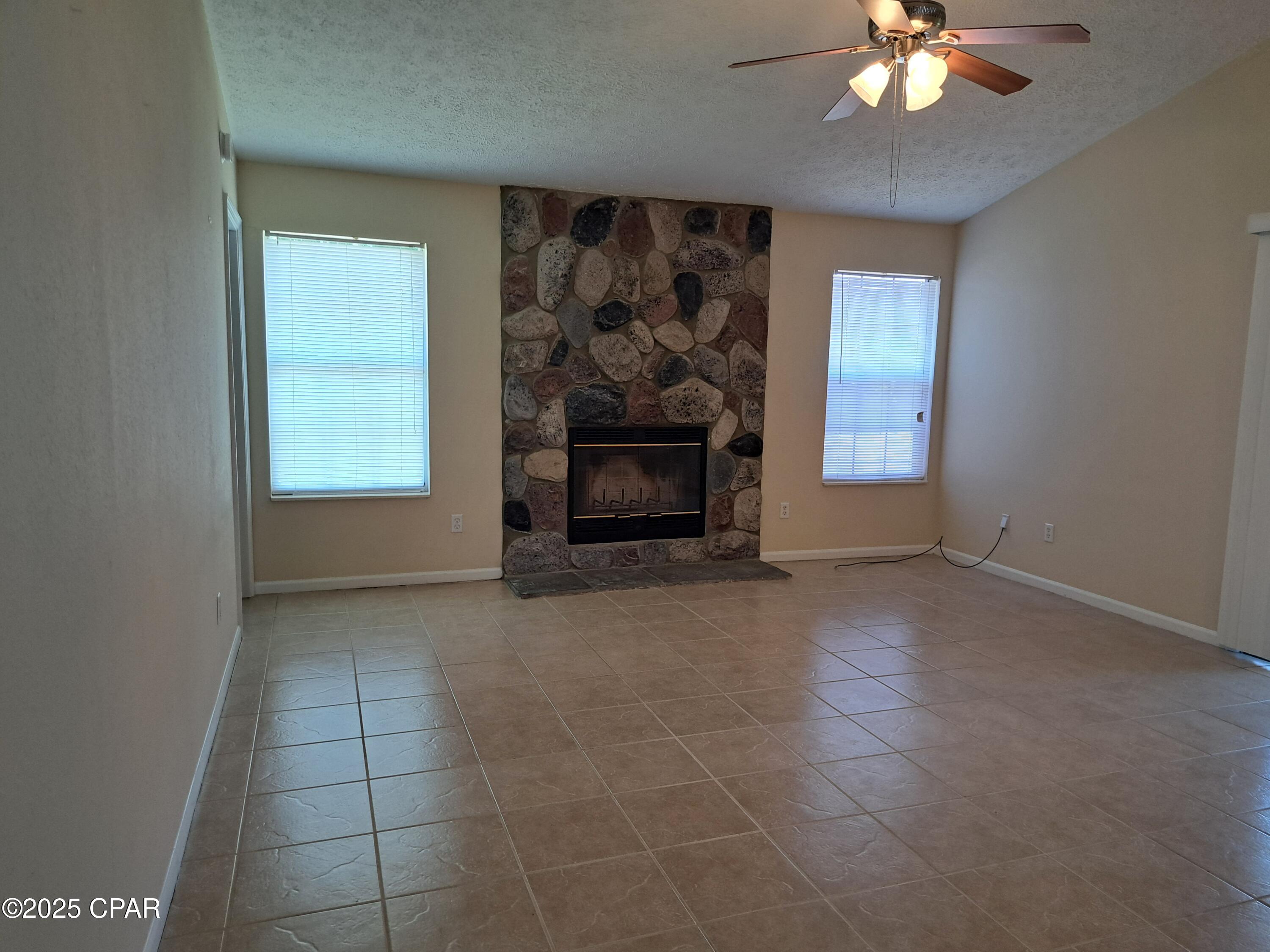 Image 7 For 7727 Betty Louise Drive