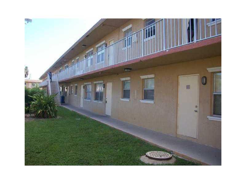 Courts At Oakland Park