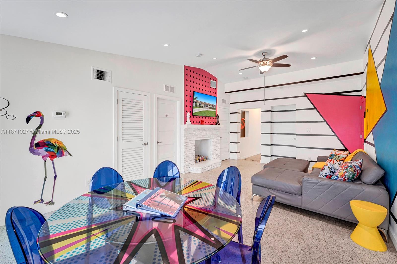 Hollywood South Side Add