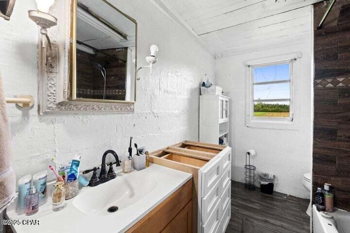 Listing photo id 12 for 1479 Curry Ferry Road