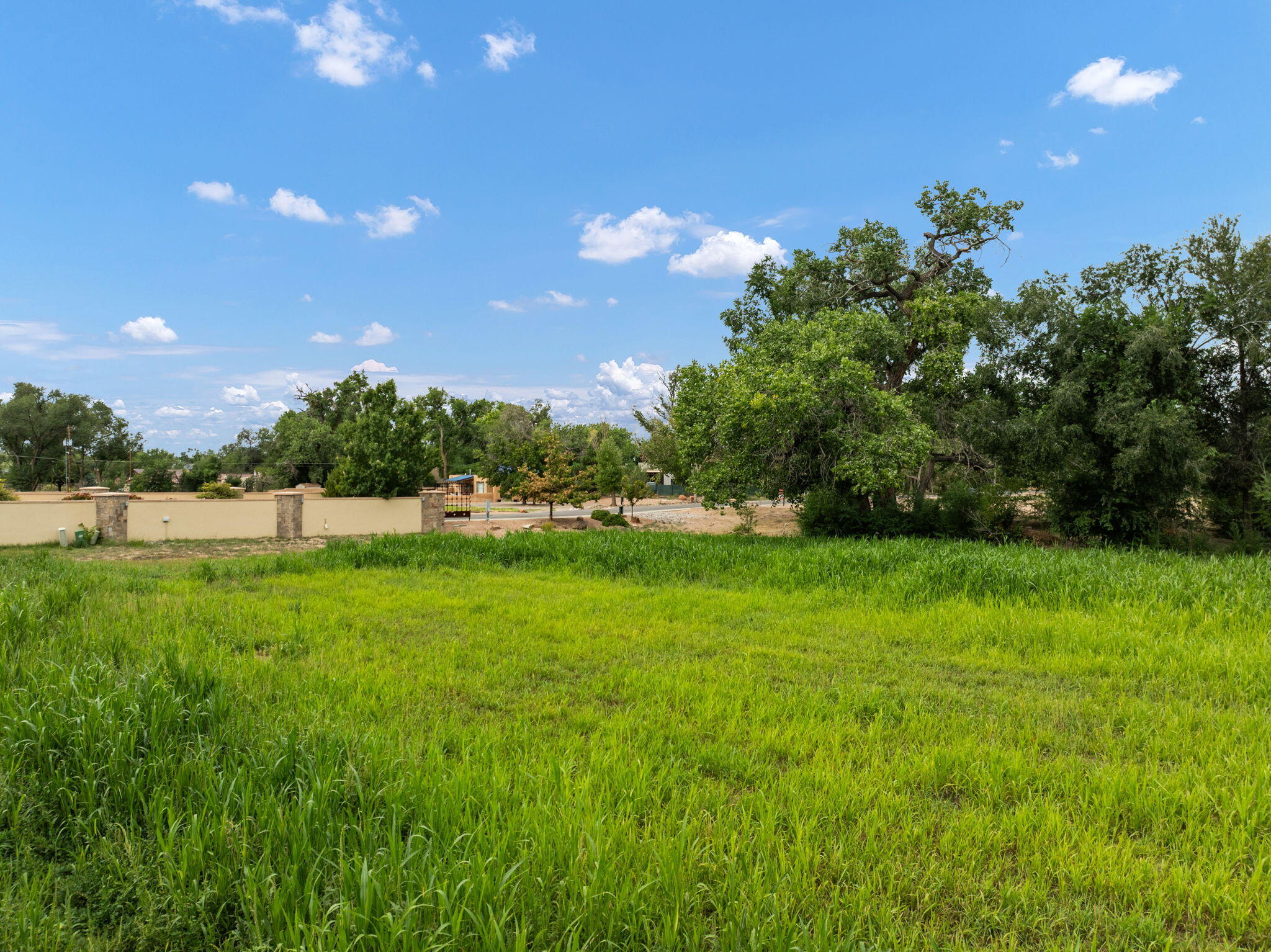 Homes for sale in Los Ranchos, NM | 1001 Cottonwood Dr Nw, Los Ranchos, NM 87107 | MLS# 1090833