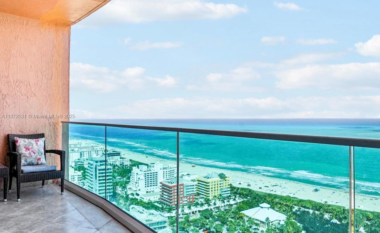 300 S Pointe Dr #3502, Miami Beach FL 33139