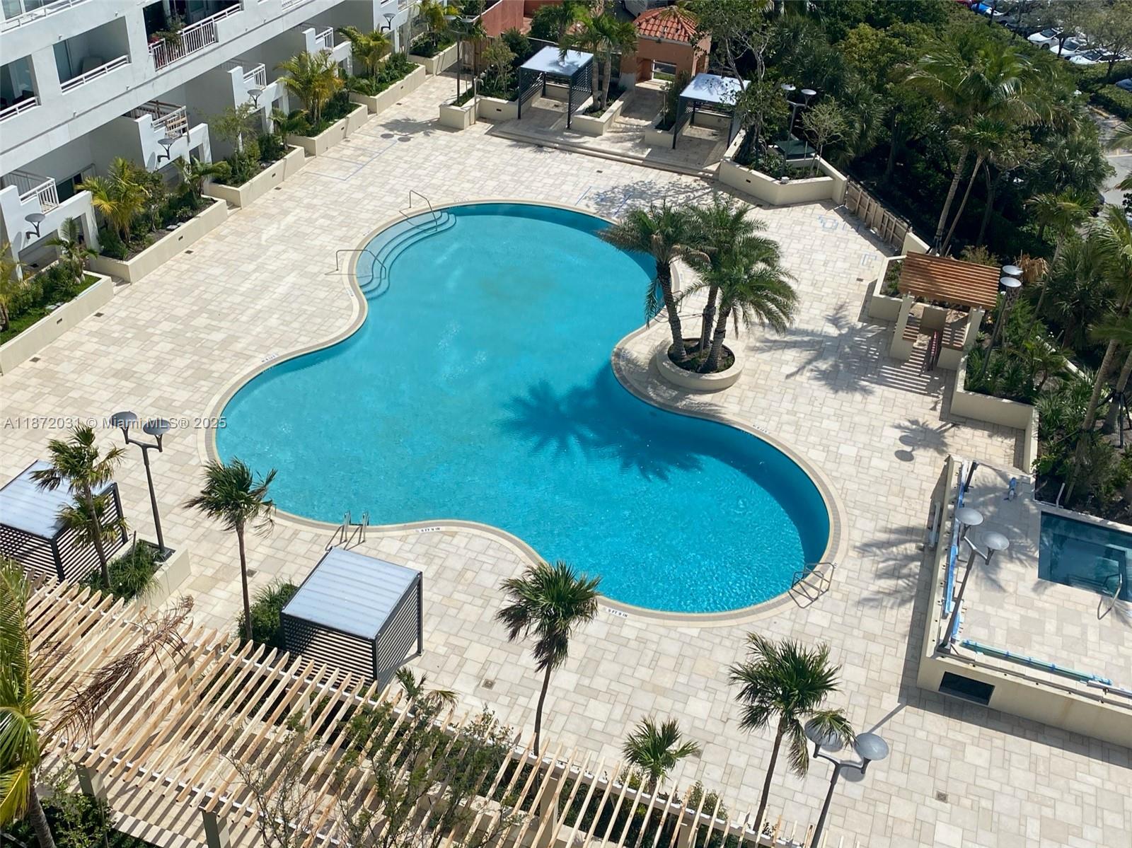 300 S Pointe Dr #3502, Miami Beach FL 33139