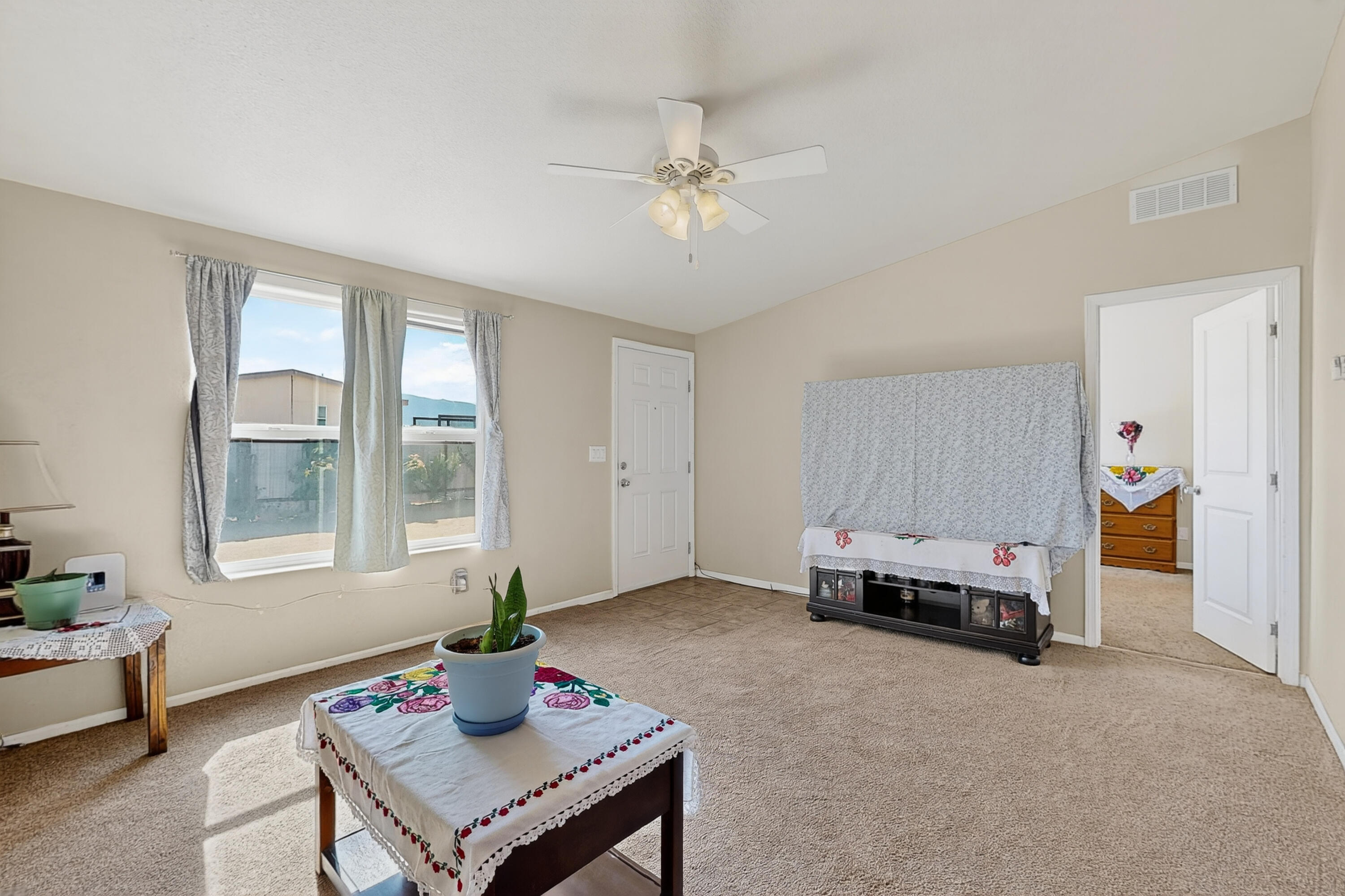 Homes for sale in Los Lunas, NM | 28 Primero Rd, Los Lunas, NM 87031 | MLS# 1090836