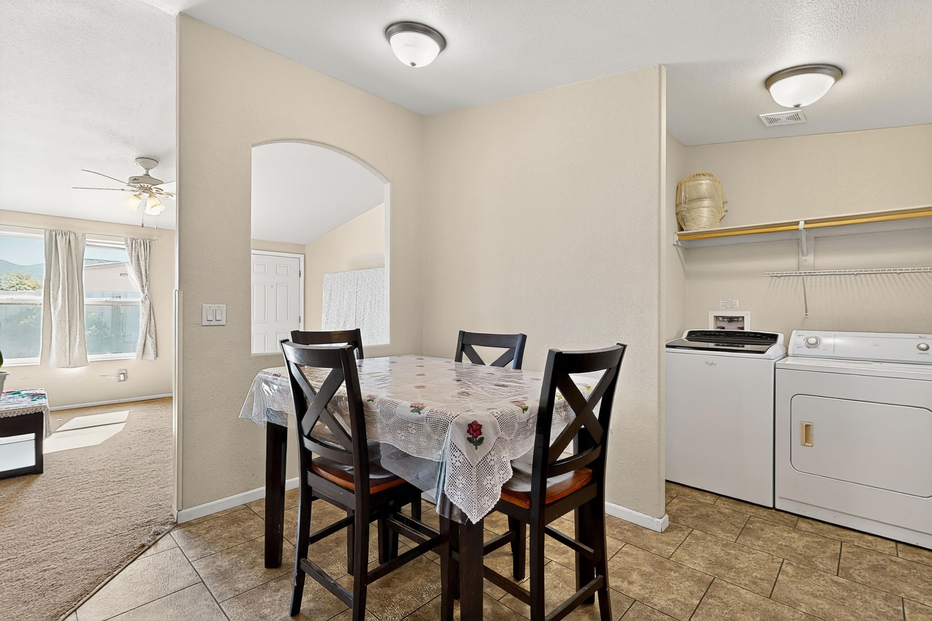 Homes for sale in Los Lunas, NM | 28 Primero Rd, Los Lunas, NM 87031 | MLS# 1090836