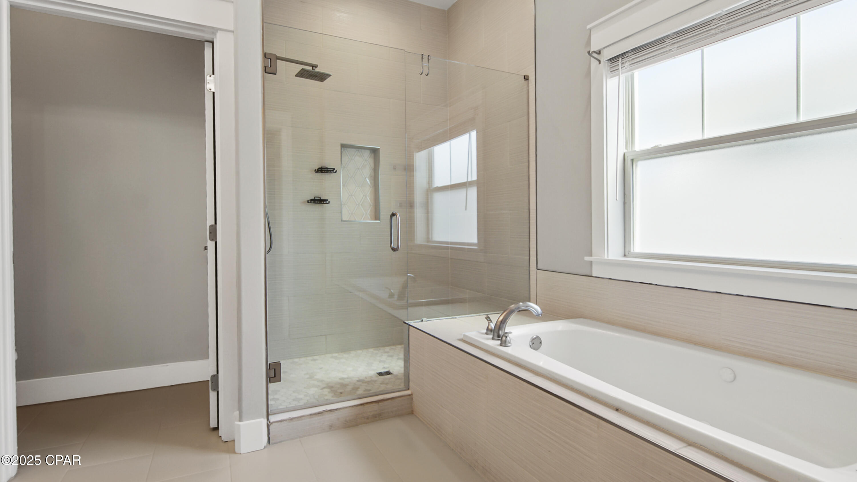 Image 16 For 411 Paradise Boulevard