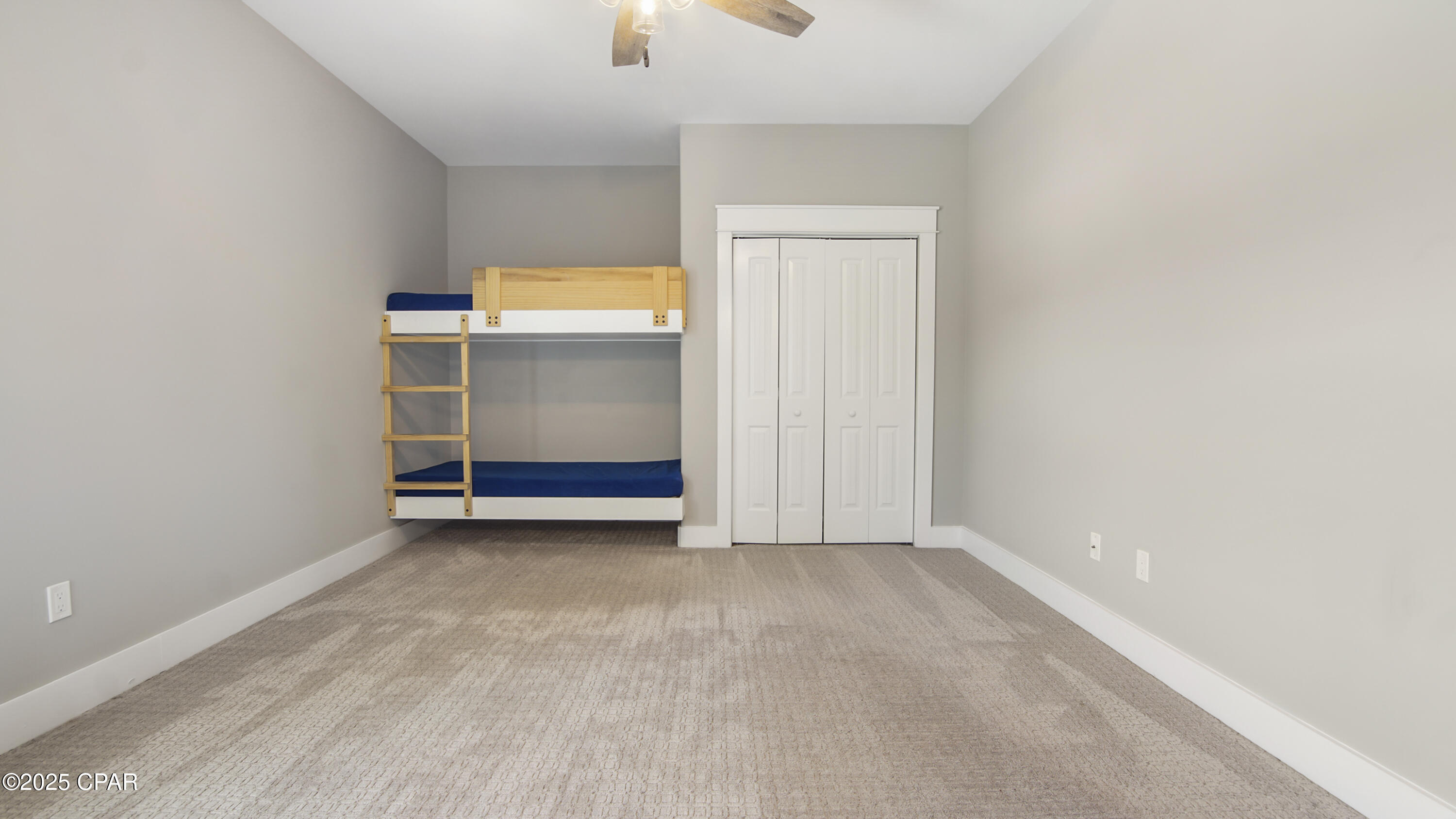 Image 25 For 411 Paradise Boulevard