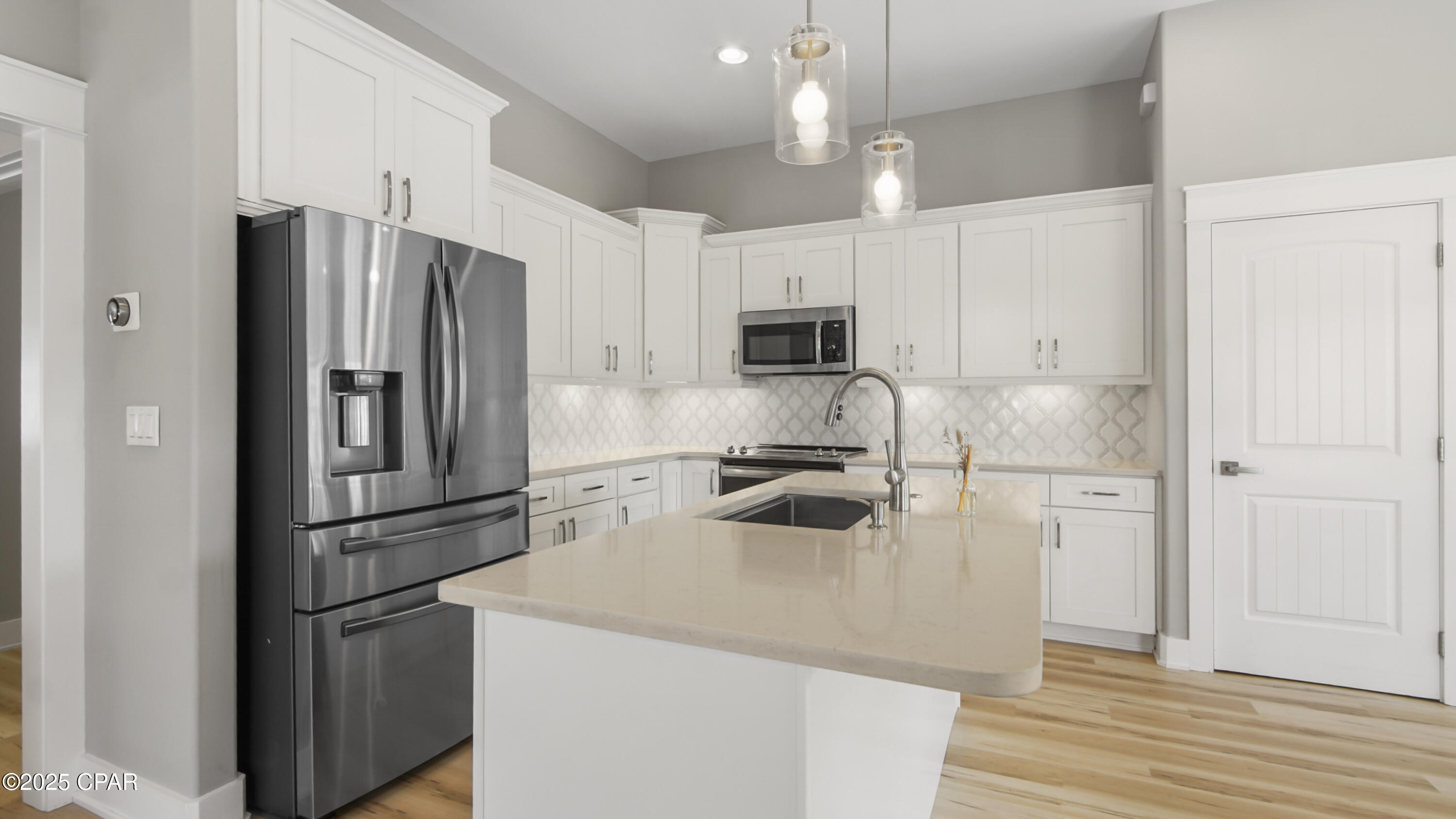 Image 9 For 411 Paradise Boulevard