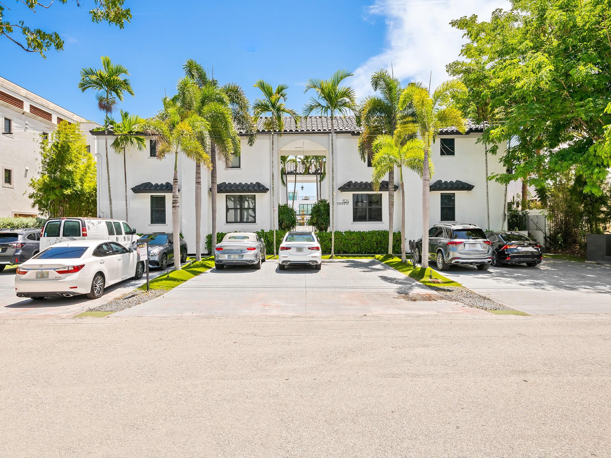 Homes for sale in Fort Lauderdale, FL | 1524 Se 12th St #6, Fort Lauderdale, FL 33316 | MLS# F10522946