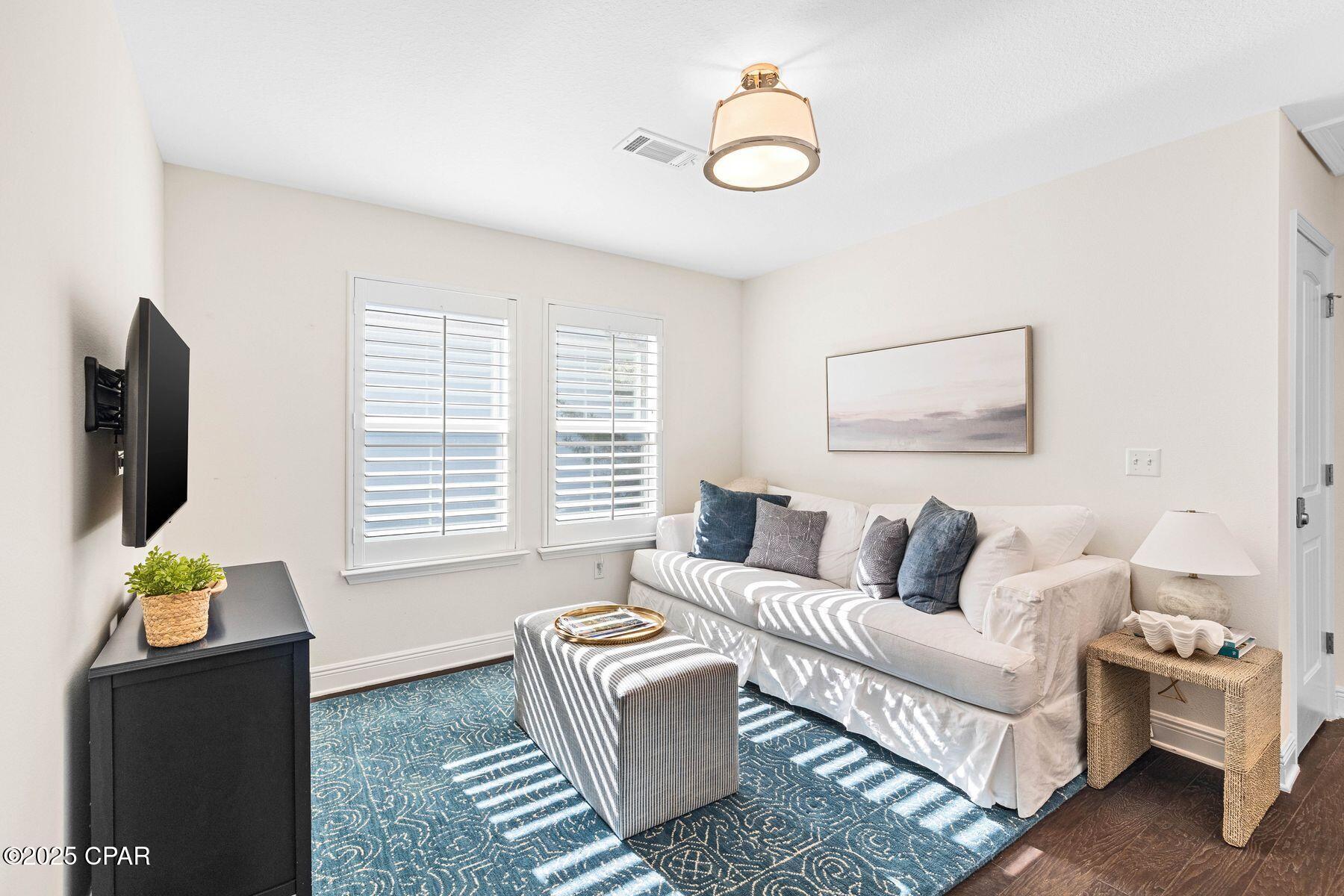 Image 17 For 38 Sandpine Loop