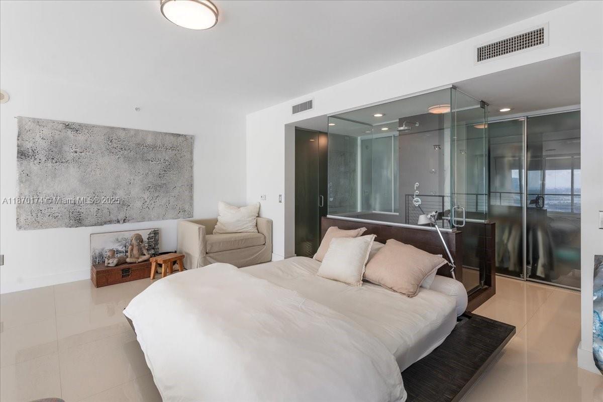 1040 Biscayne Blvd #2904, Miami FL 33132