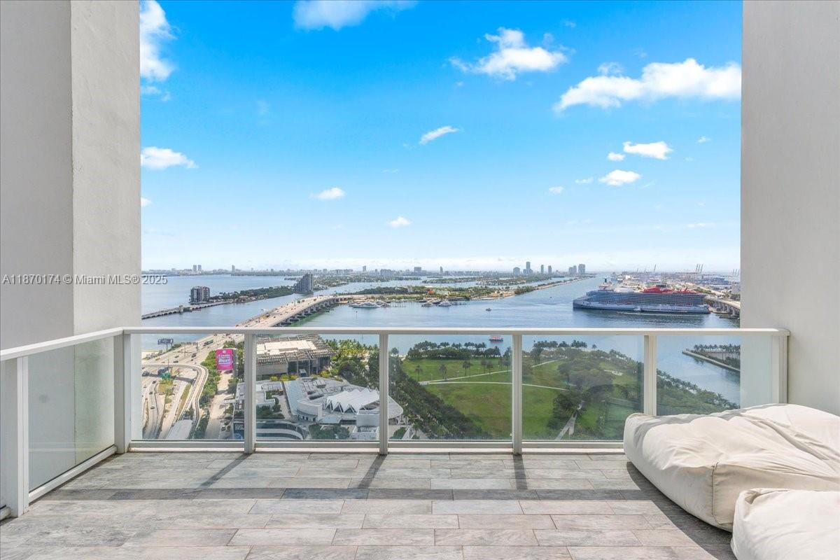 1040 Biscayne Blvd #2904, Miami FL 33132
