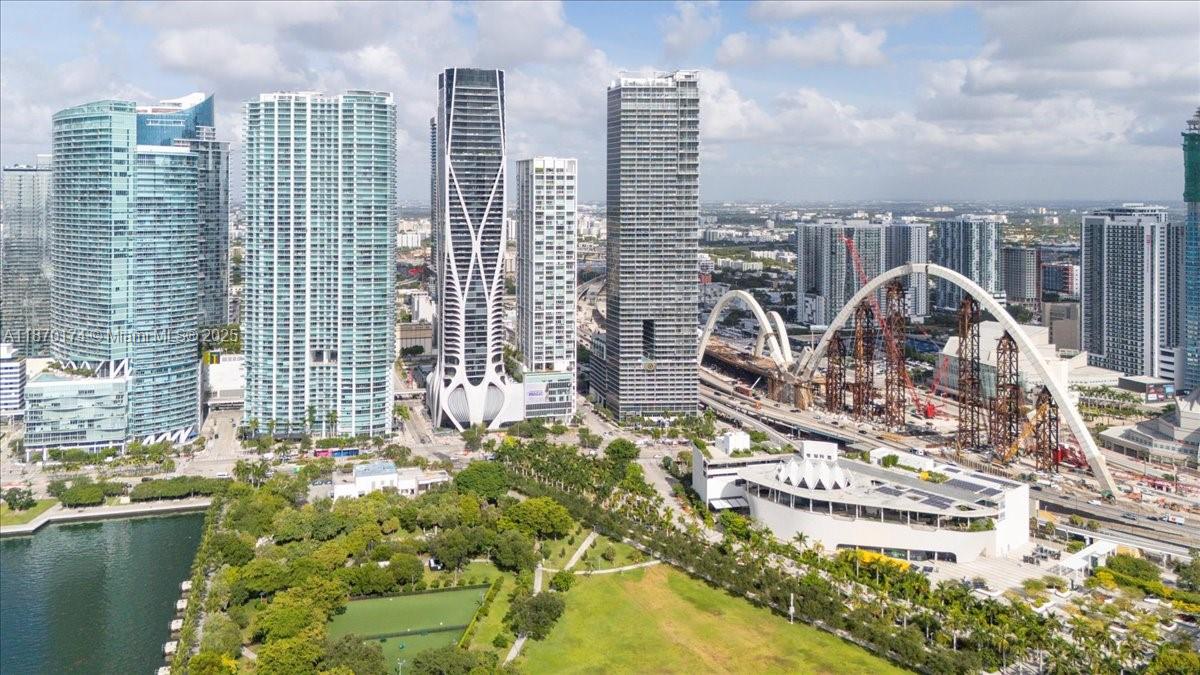 1040 Biscayne Blvd #2904, Miami FL 33132