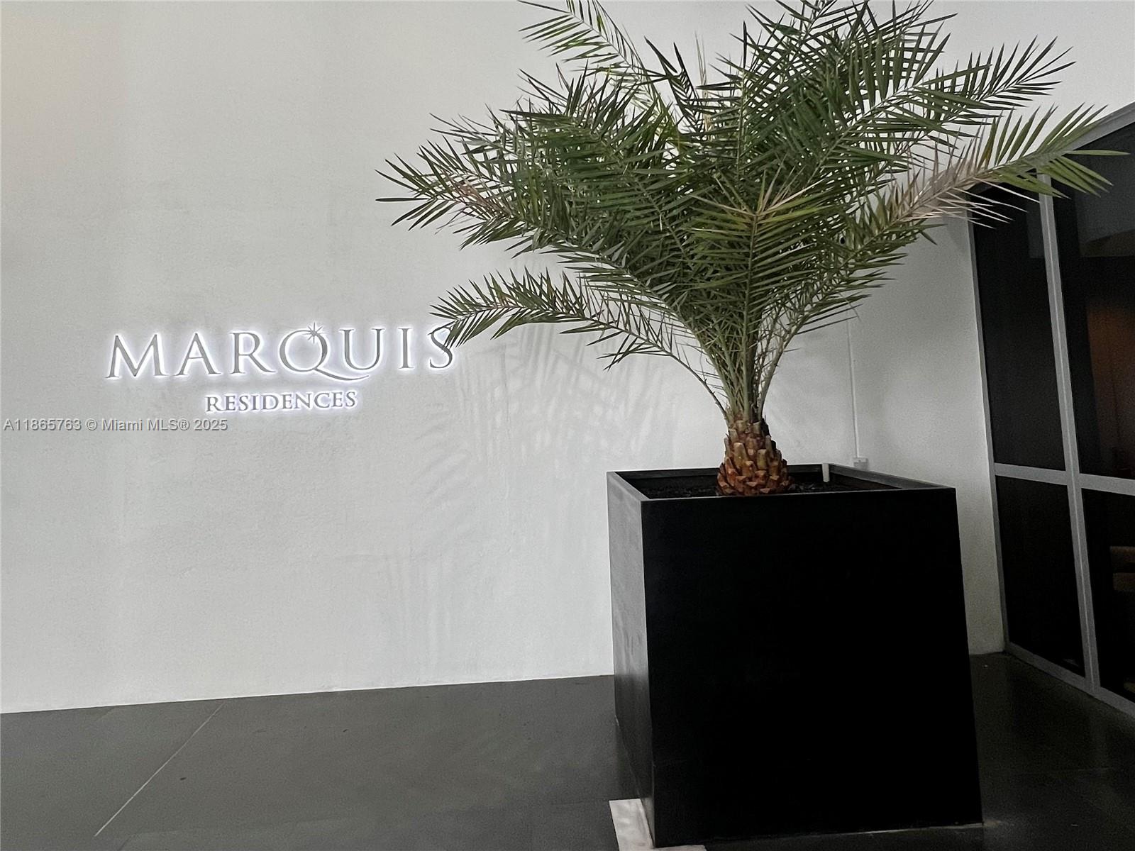 Condo for Sale in Miami, FL