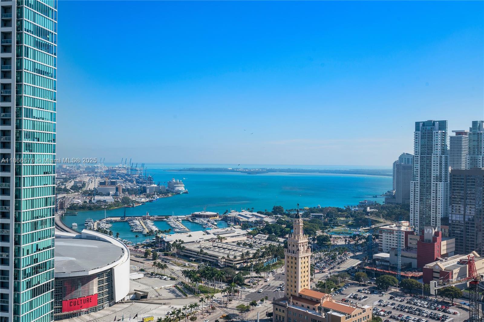 Condo for Sale in Miami, FL