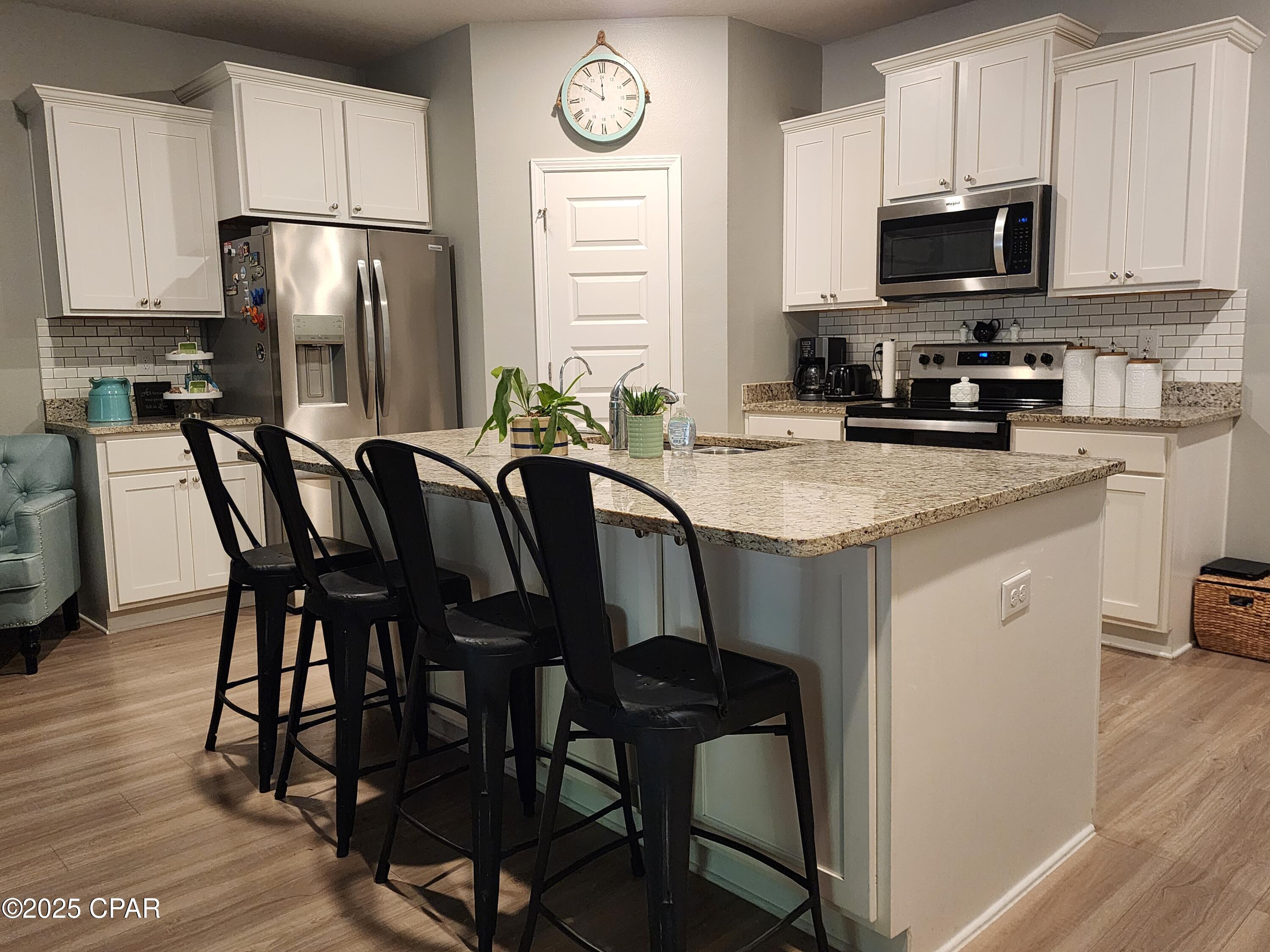 Image 11 For 212 Villa Bay Drive