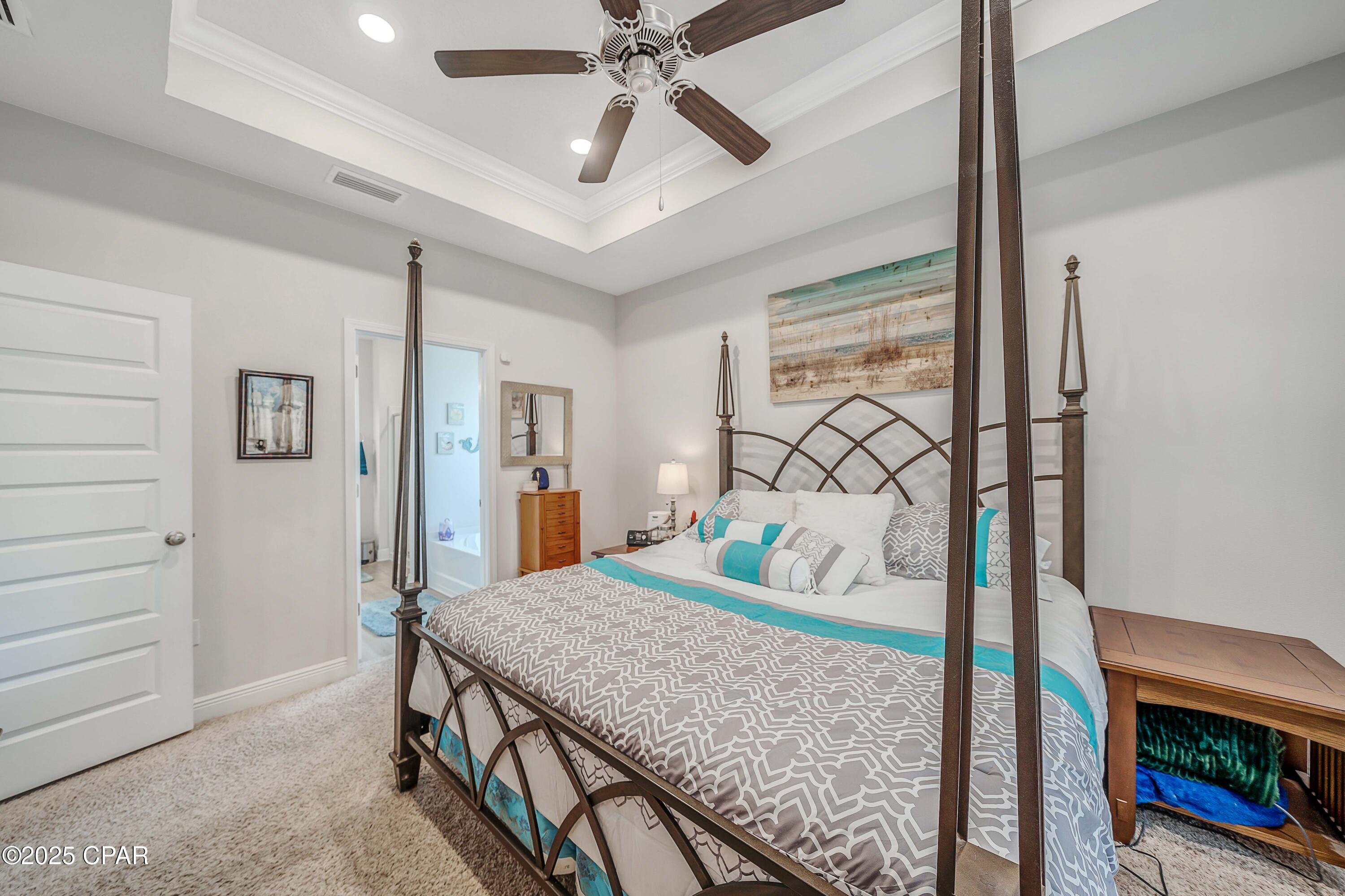 Image 15 For 212 Villa Bay Drive