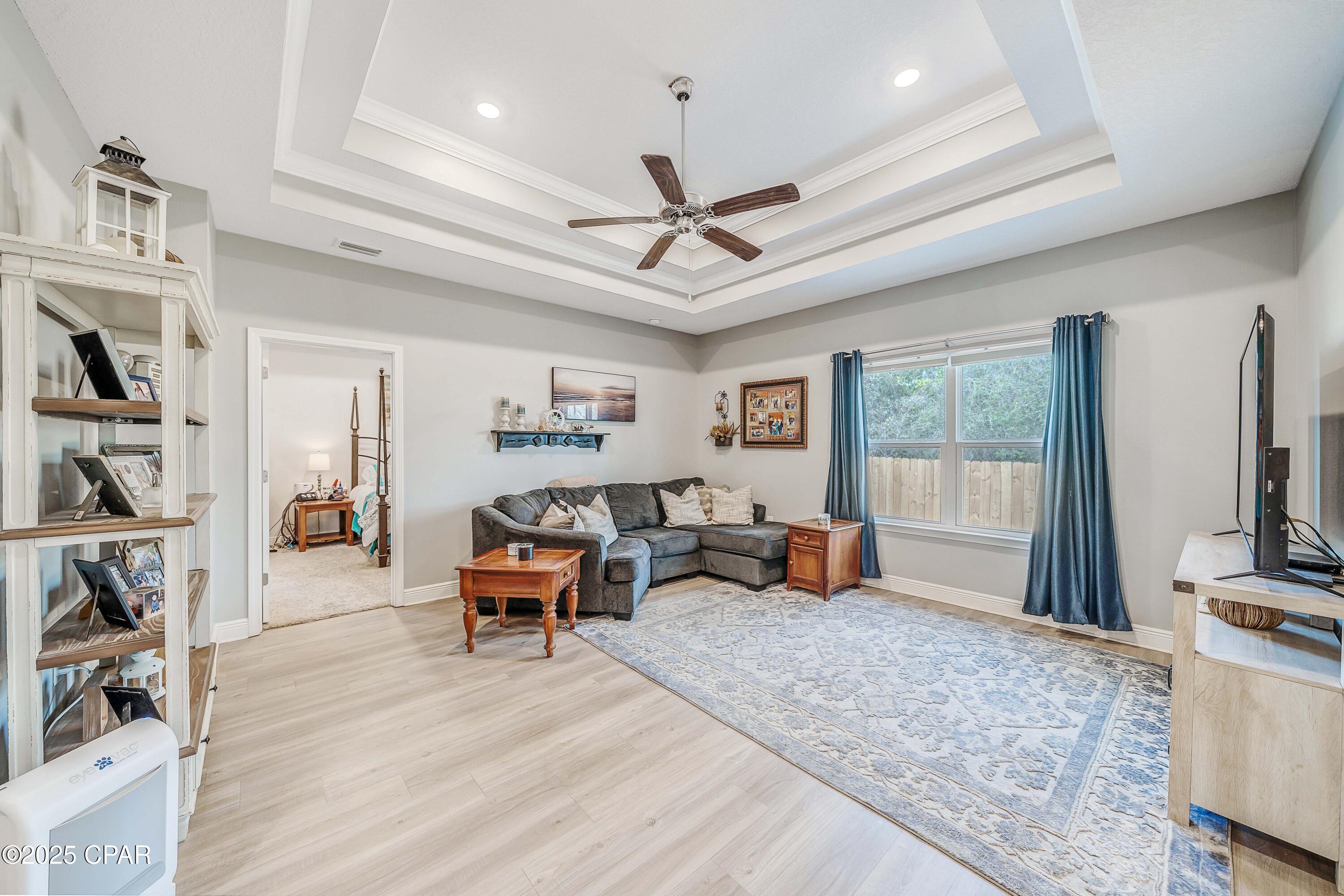 Image 3 For 212 Villa Bay Drive