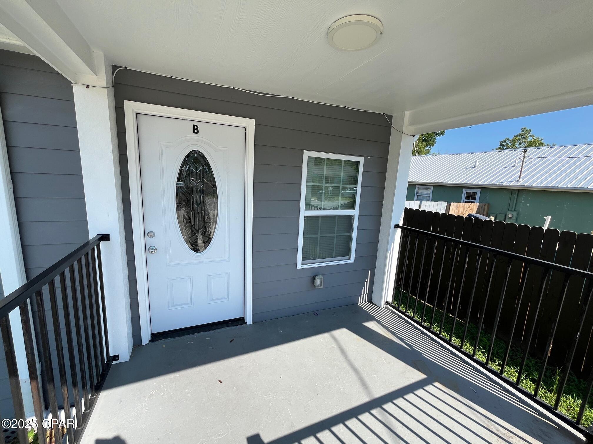 Image 1 For 1706 Lake Avenue B