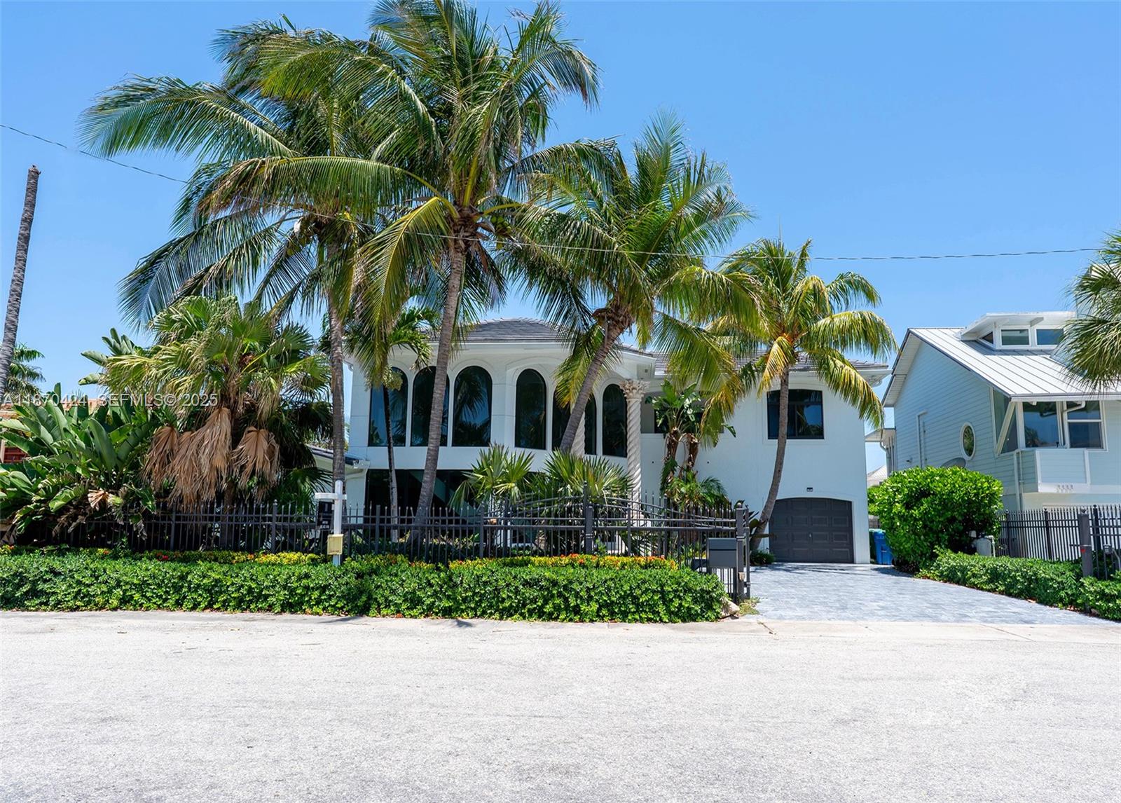 Las Olas By The Sea Ext