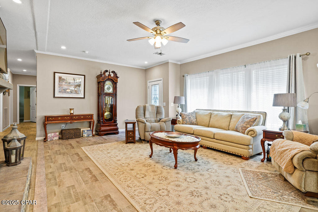 Homes for sale in Sneads, FL | 7910 Sneads Landing Rd, Sneads, FL 32460 | MLS# 778574