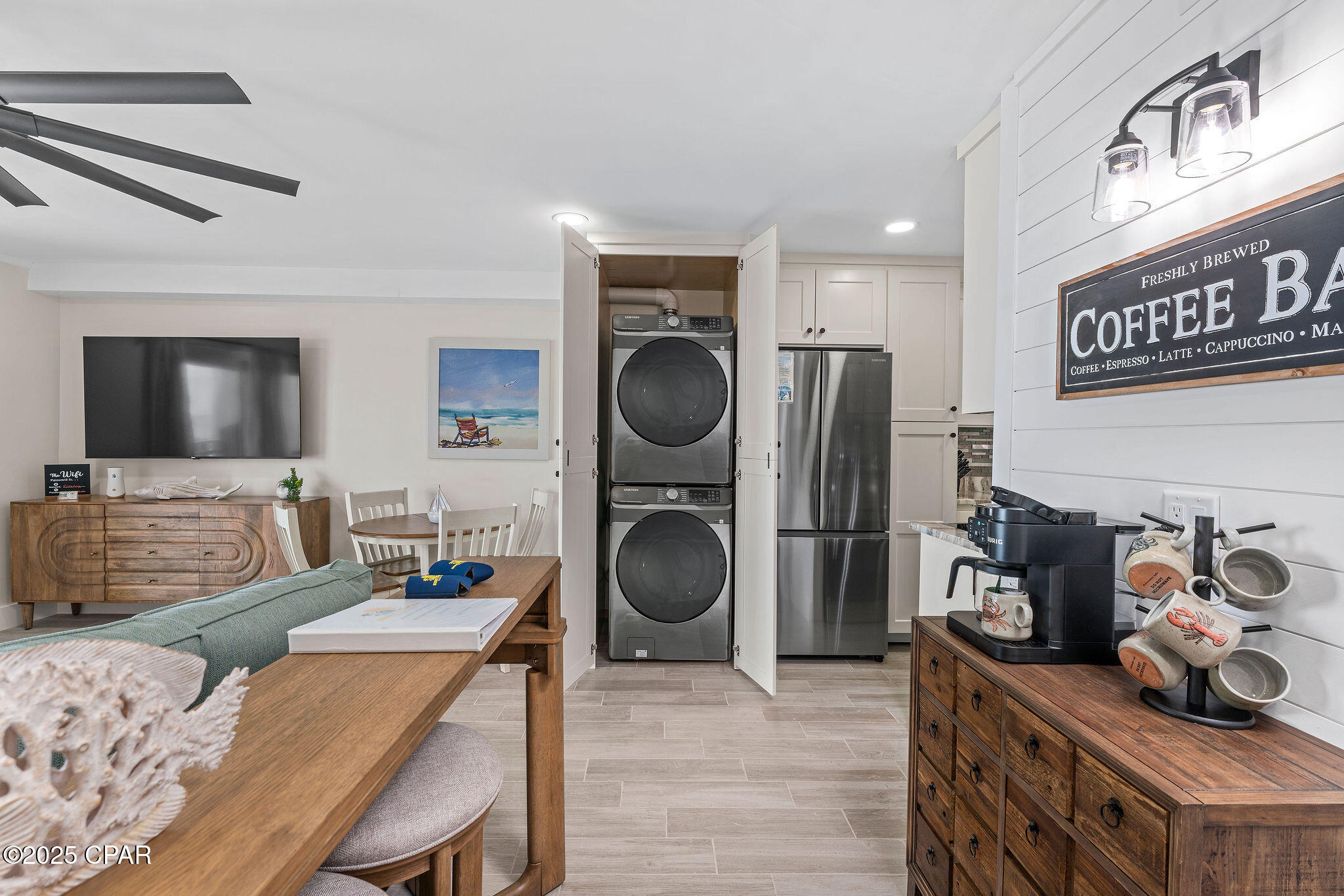 Image 12 For 8743 Thomas Drive 422