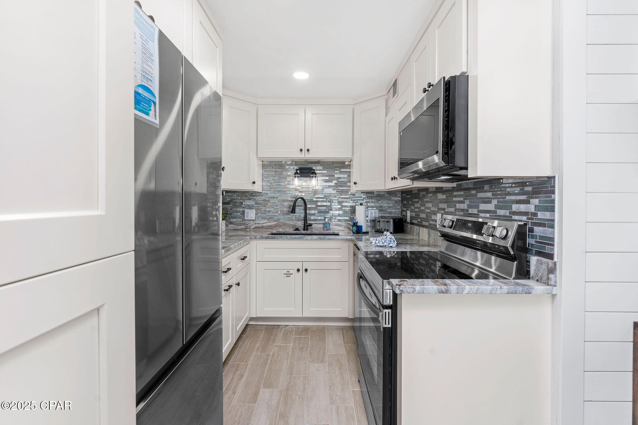 Image 13 For 8743 Thomas Drive 422