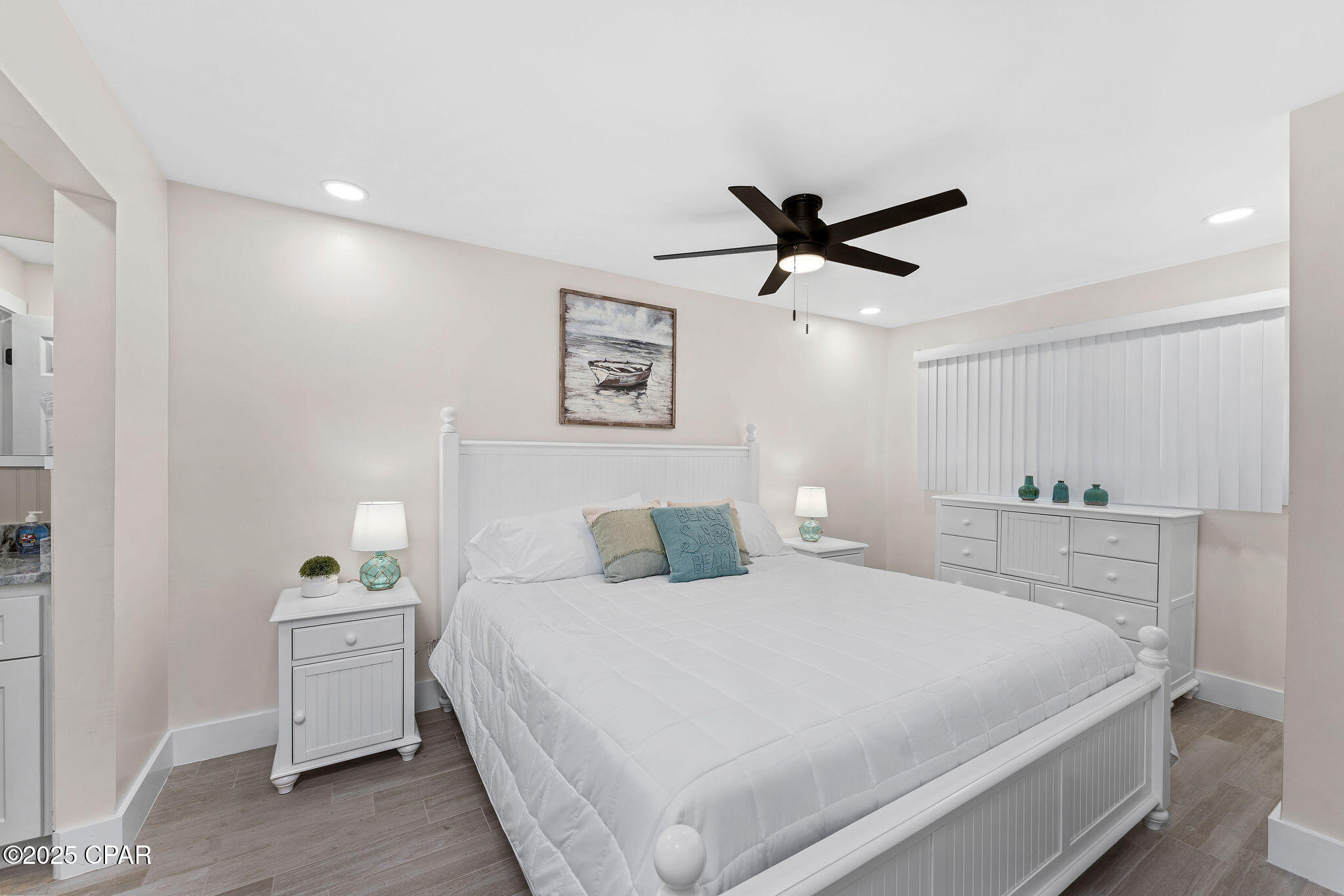 Image 19 For 8743 Thomas Drive 422