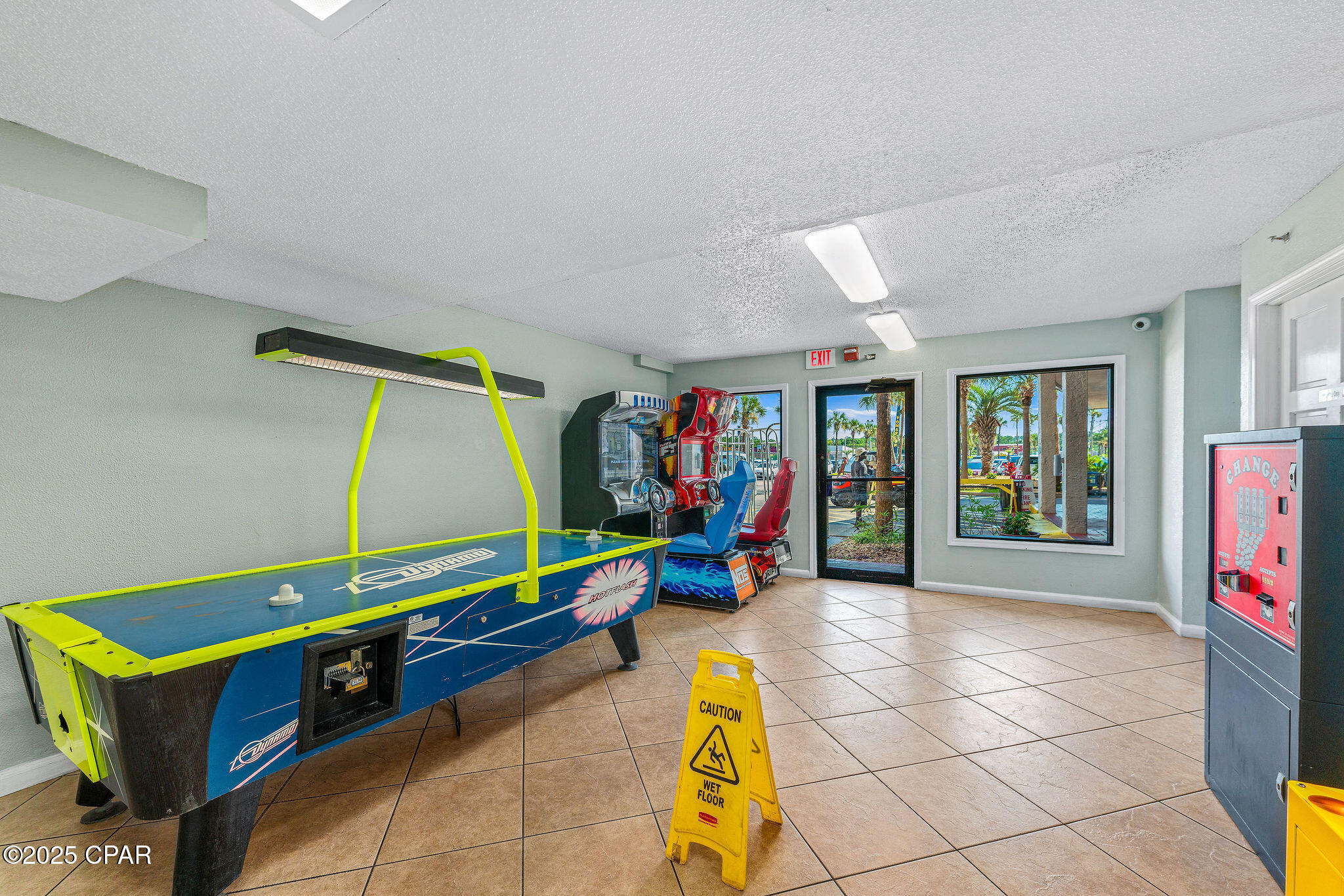 Image 41 For 8743 Thomas Drive 422