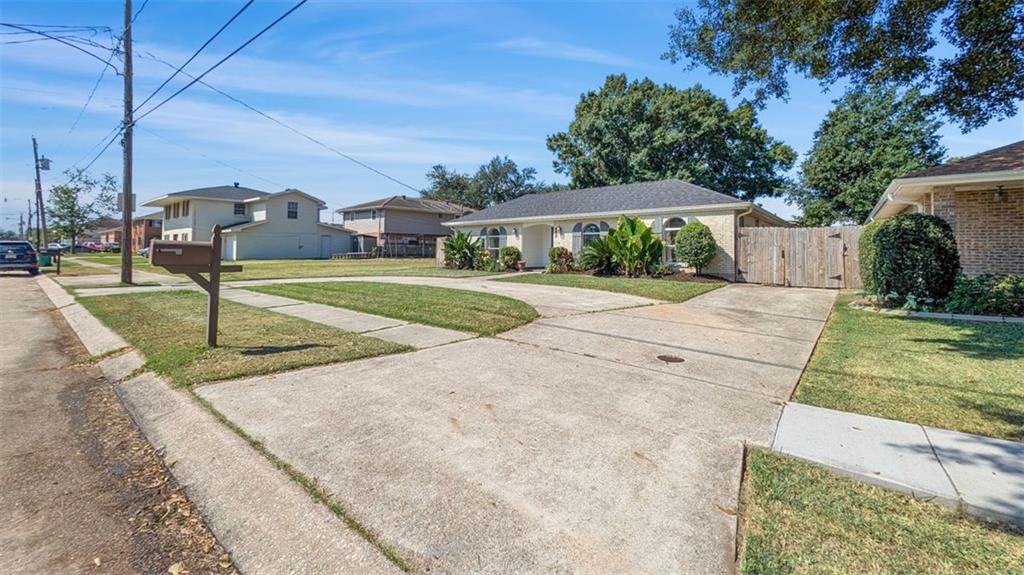 Homes for sale in Metairie, LA | 4508 Barnett St, Metairie, LA 70006 | MLS# 2520055