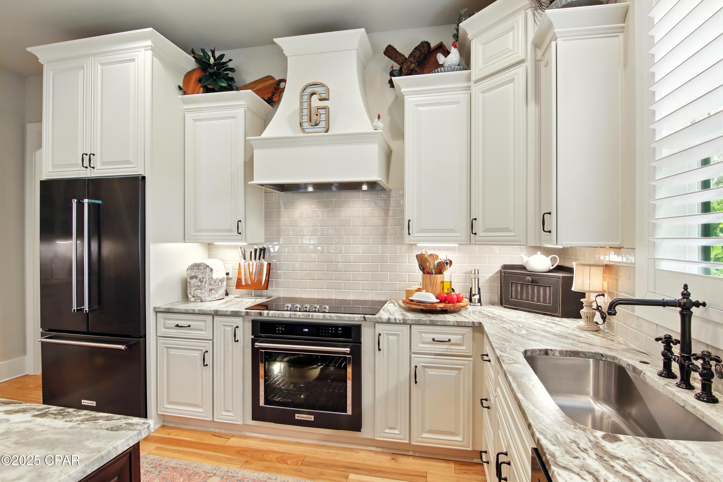 Listing photo id 17 for 400 Pitts Bayshore Drive