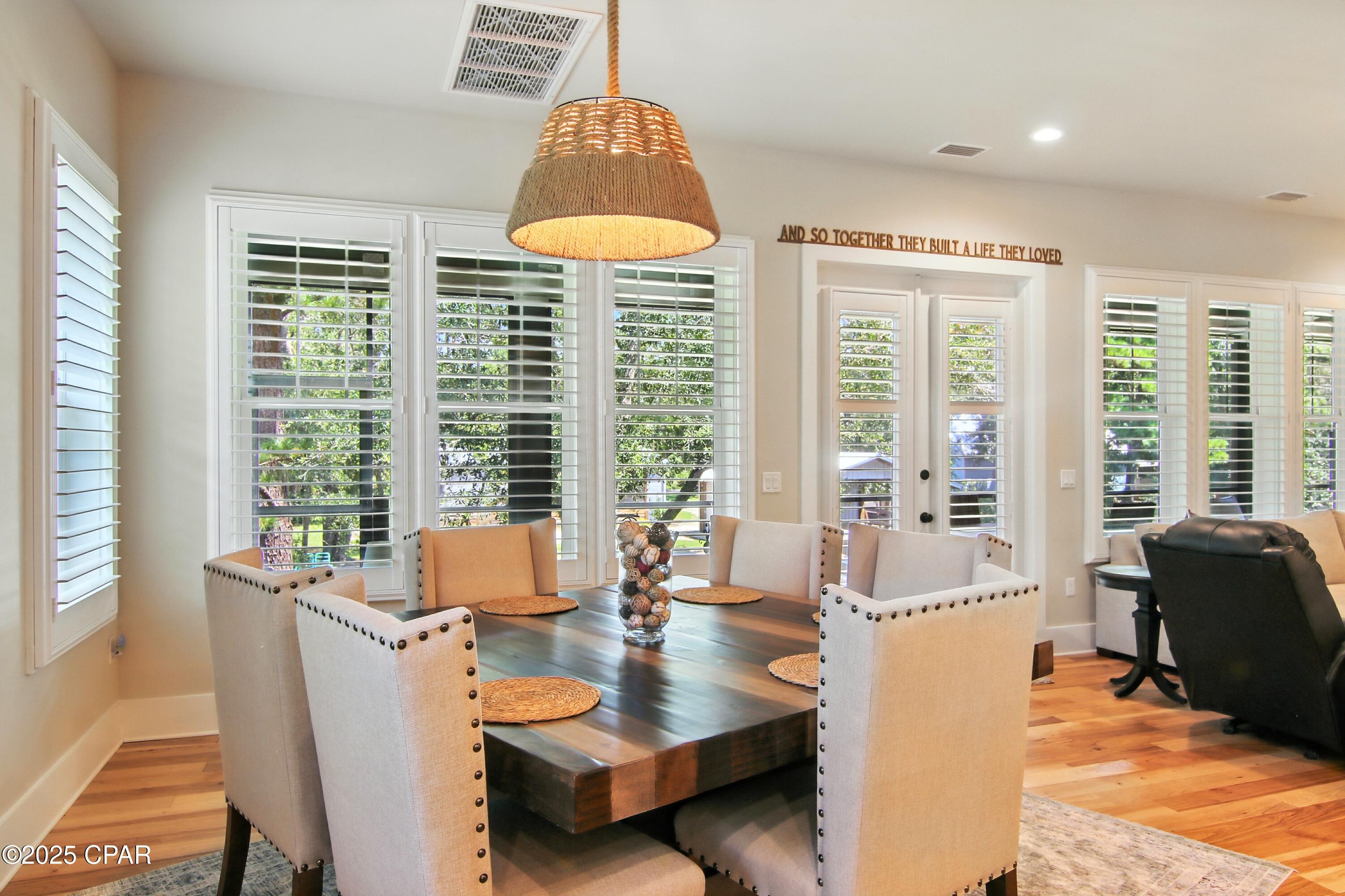 Listing photo id 20 for 400 Pitts Bayshore Drive