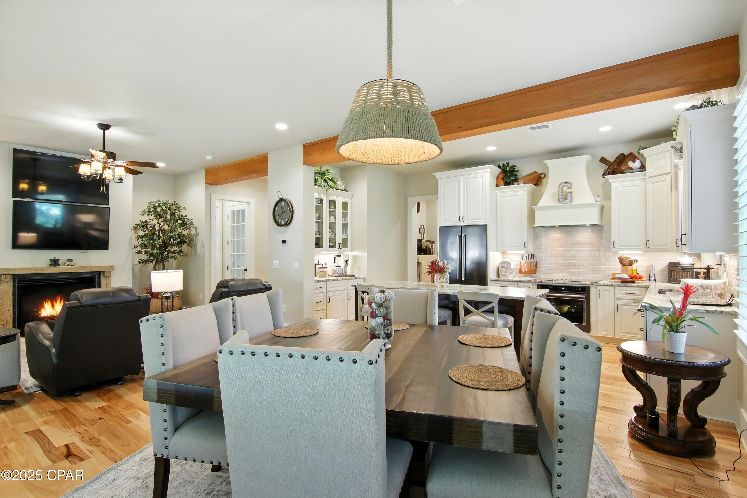 Listing photo id 21 for 400 Pitts Bayshore Drive