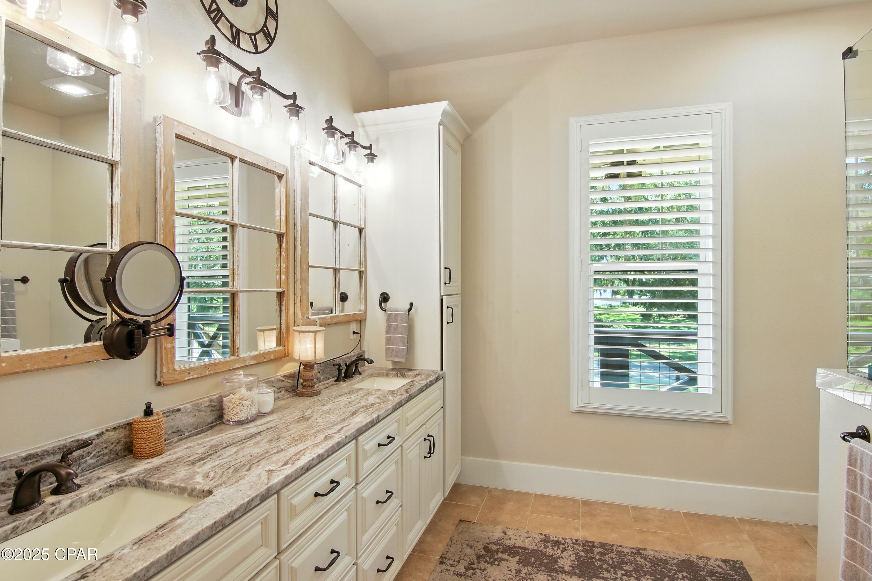 Image 25 For 400 Pitts Bayshore Drive