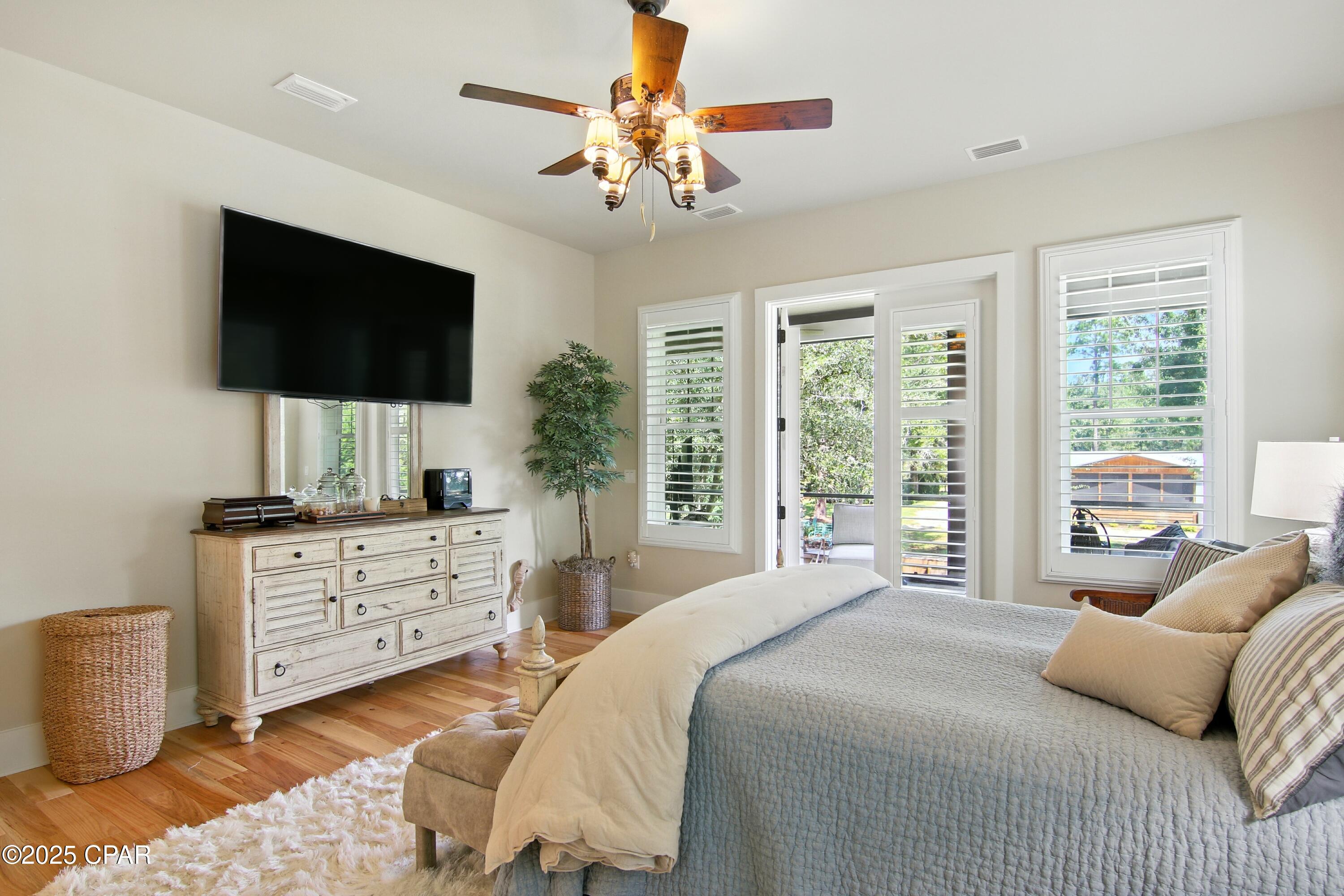 Listing photo id 25 for 400 Pitts Bayshore Drive