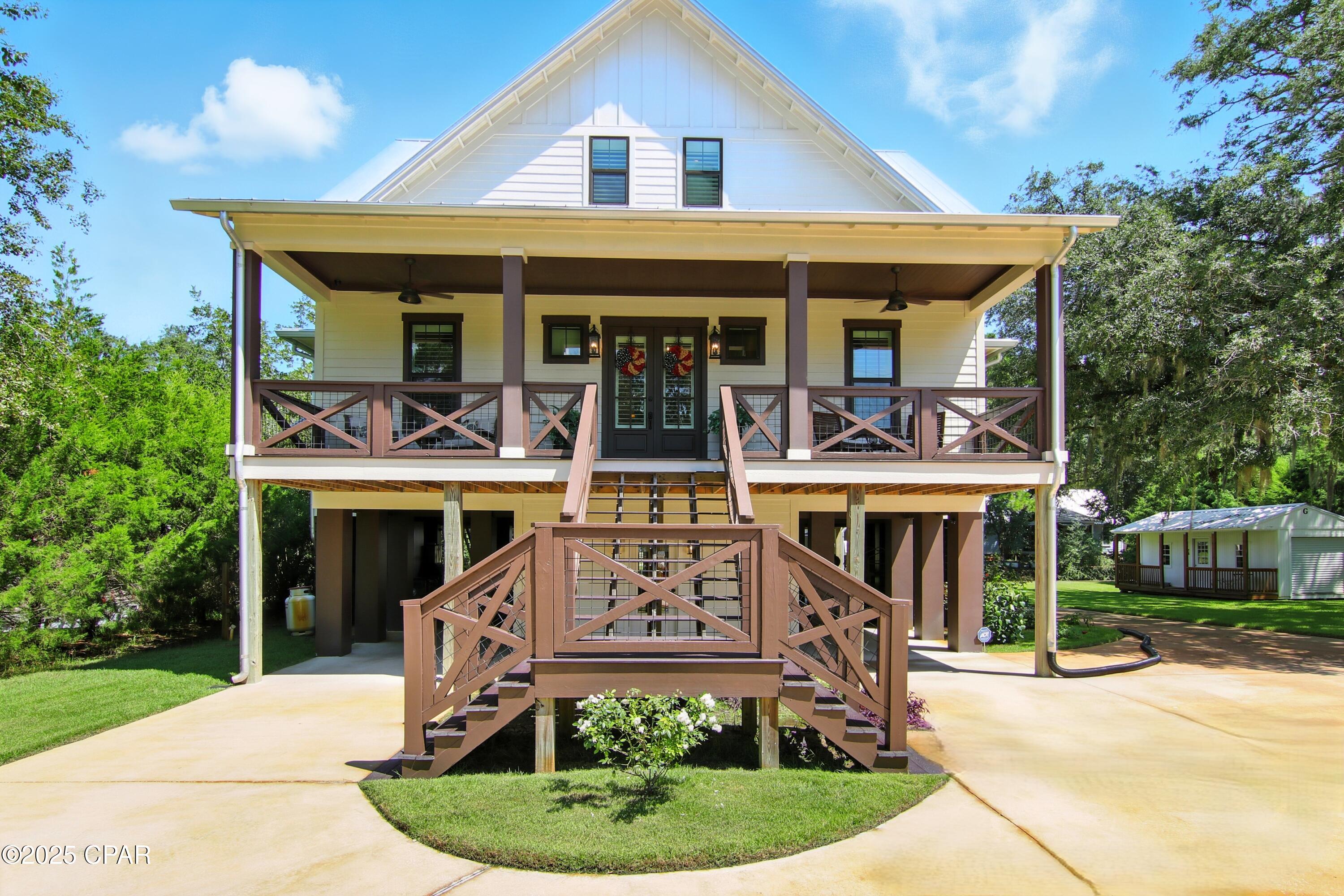 Listing photo id 3 for 400 Pitts Bayshore Drive