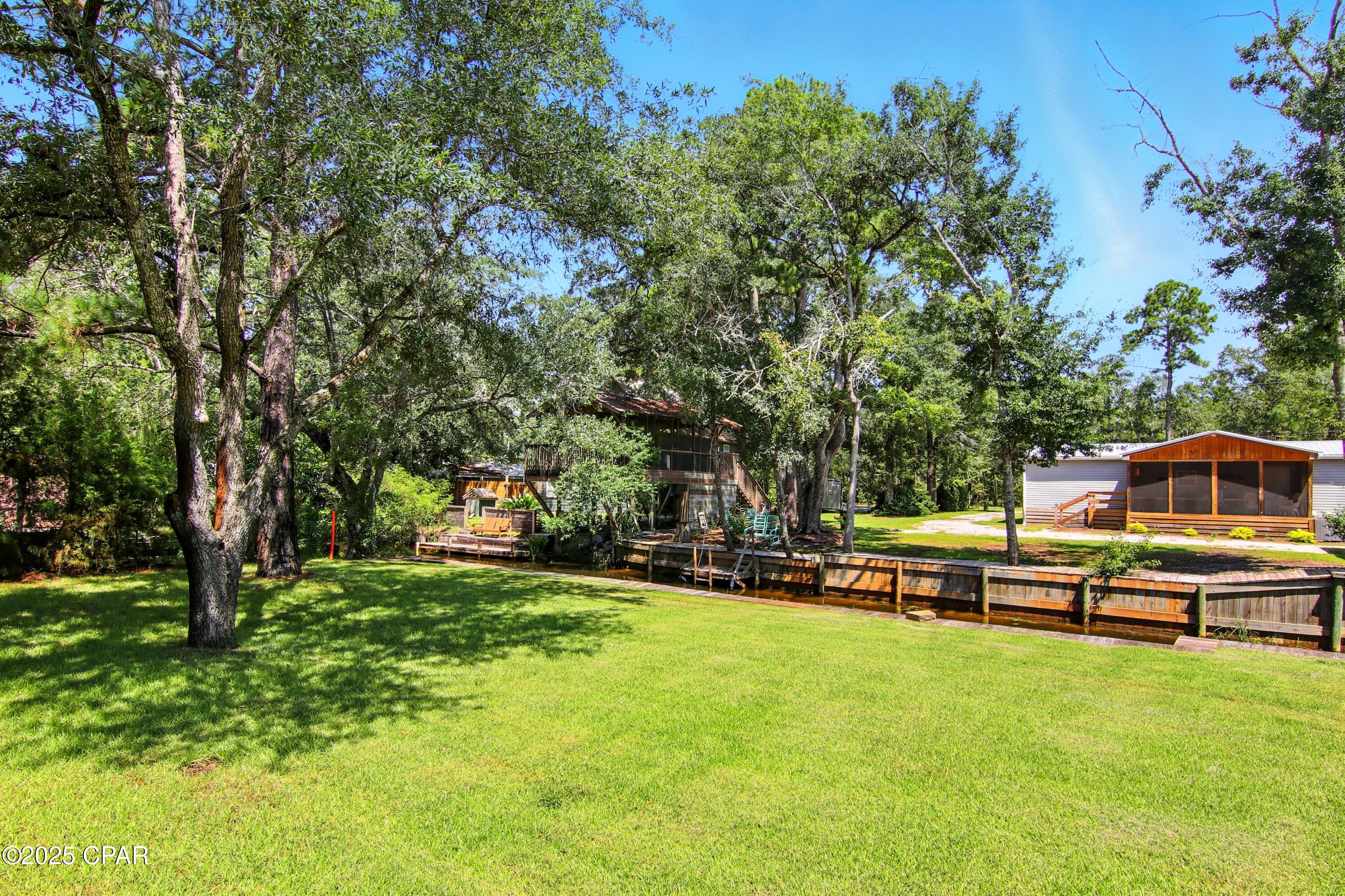 Listing photo id 39 for 400 Pitts Bayshore Drive