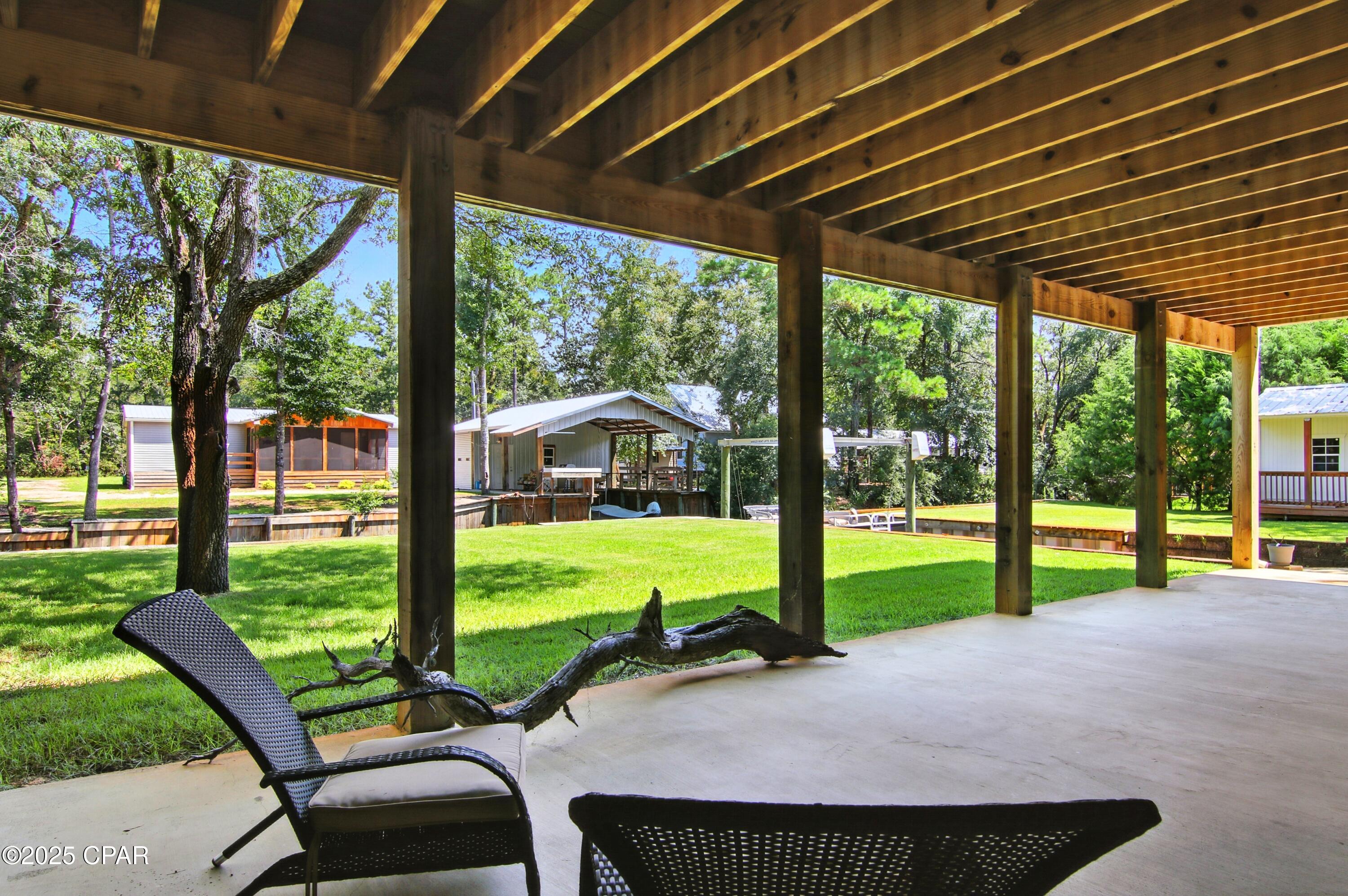 Listing photo id 44 for 400 Pitts Bayshore Drive