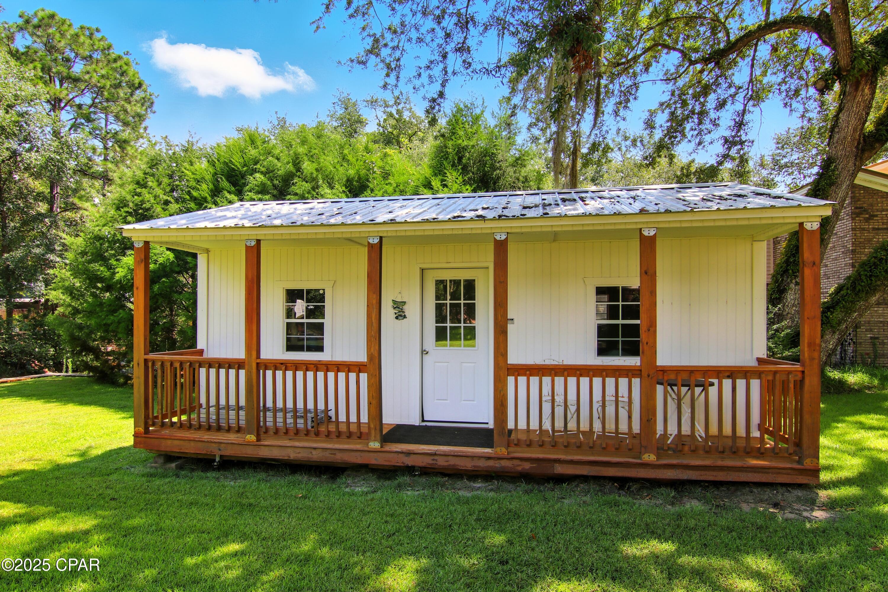 Listing photo id 48 for 400 Pitts Bayshore Drive