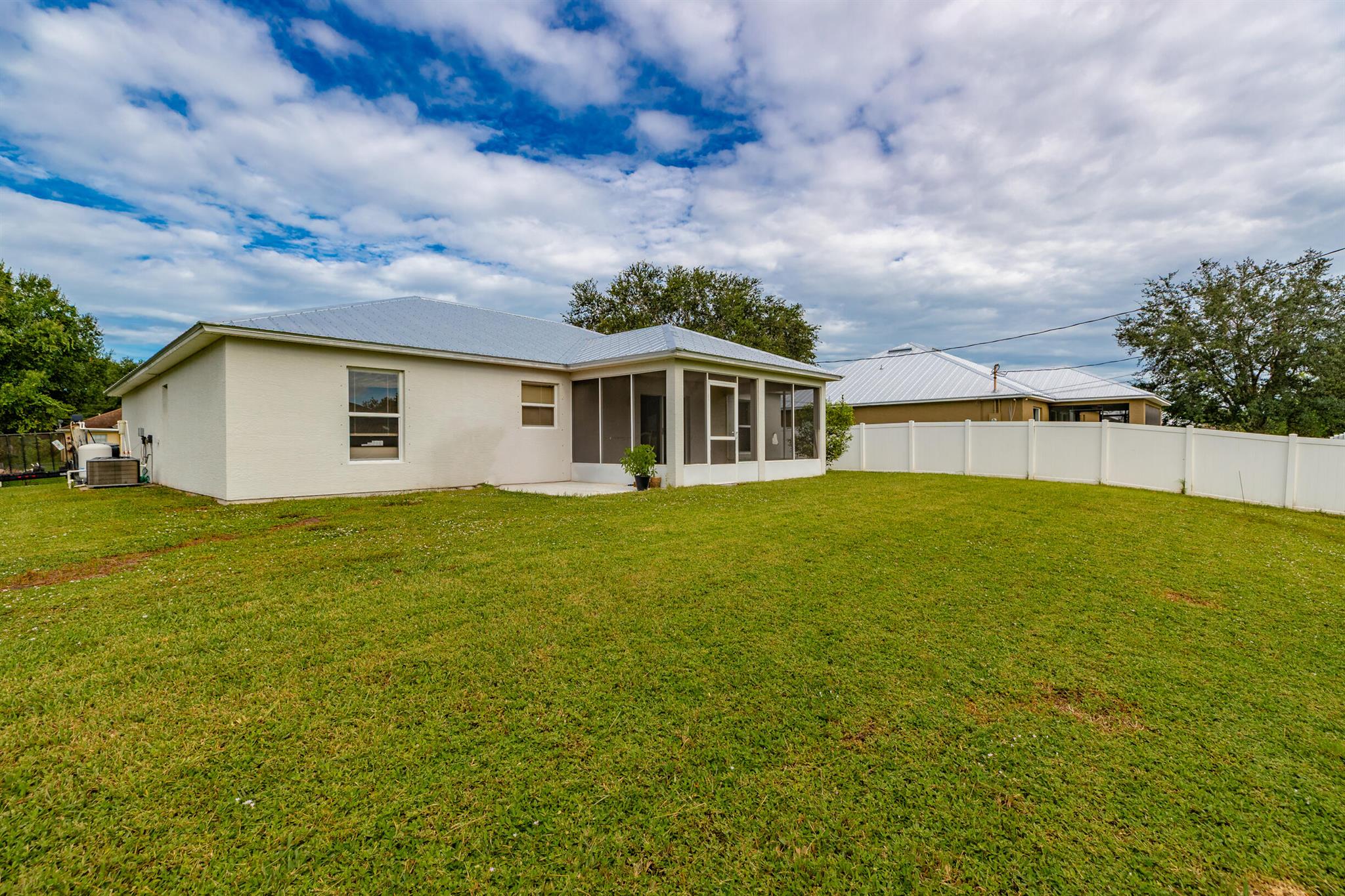 Homes for sale in Vero Beach, FL | 7976 105th Court, Vero Beach, FL 32967 | MLS# R11121152