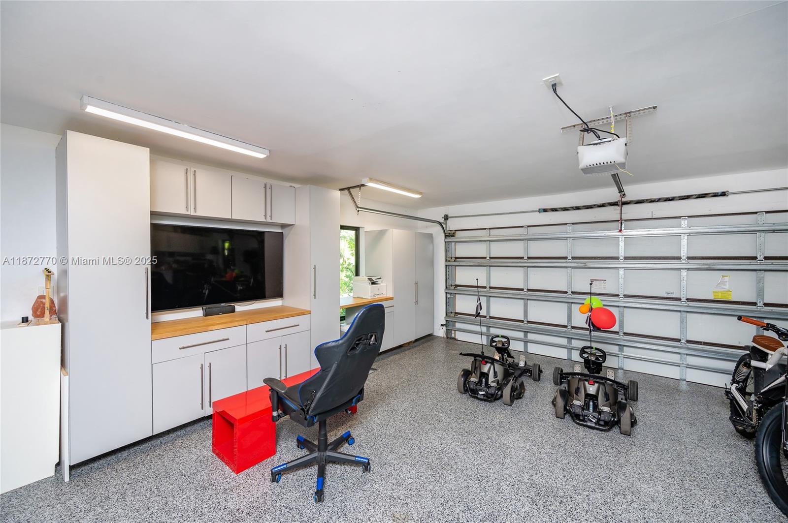 1240 Campamento Ave, Coral Gables FL 33156