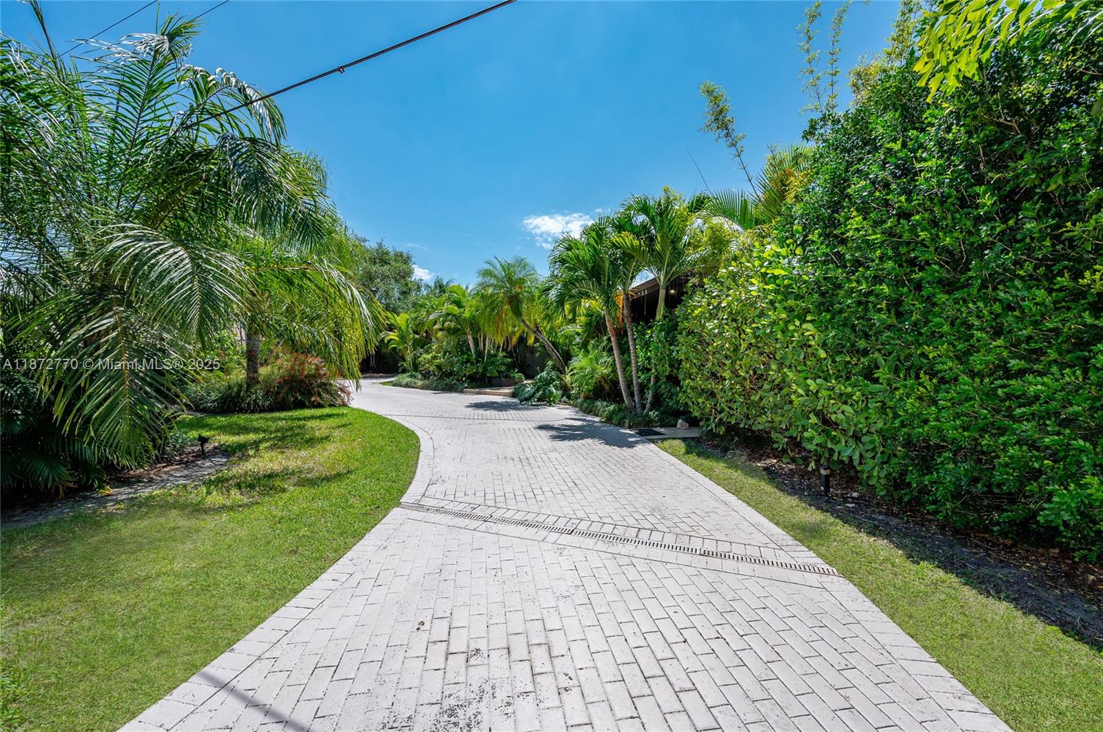 1240 Campamento Ave, Coral Gables FL 33156