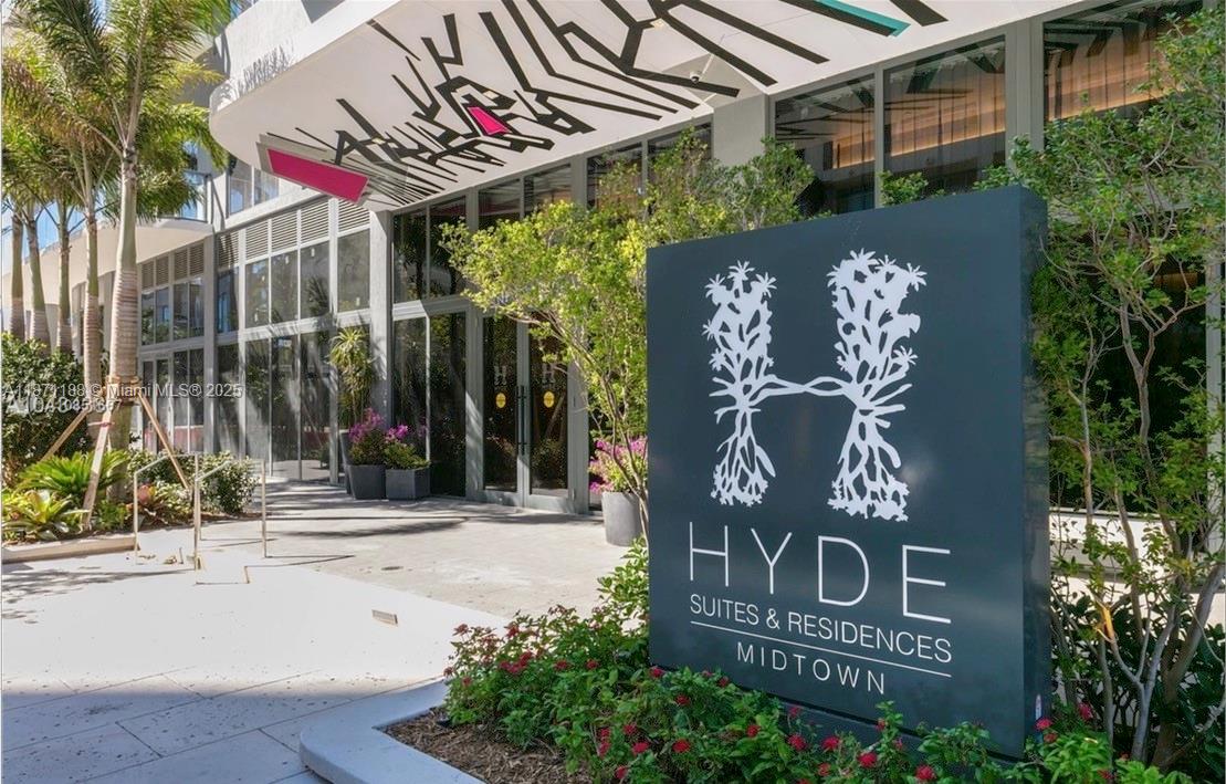 Condo for Sale in Miami, FL